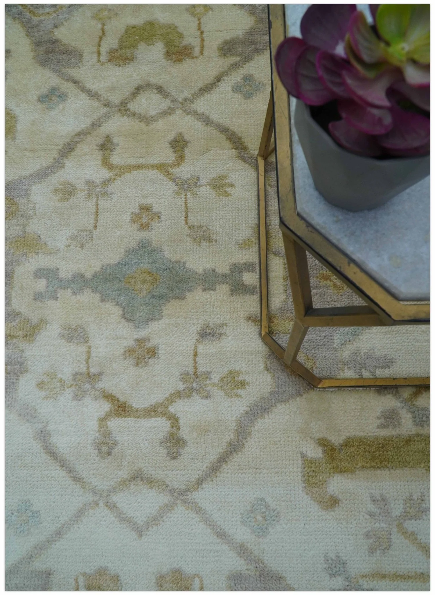 Hand Knotted Traditional Oushak Design Beige And Gray 6x9 Wool Area Rug - Image 9