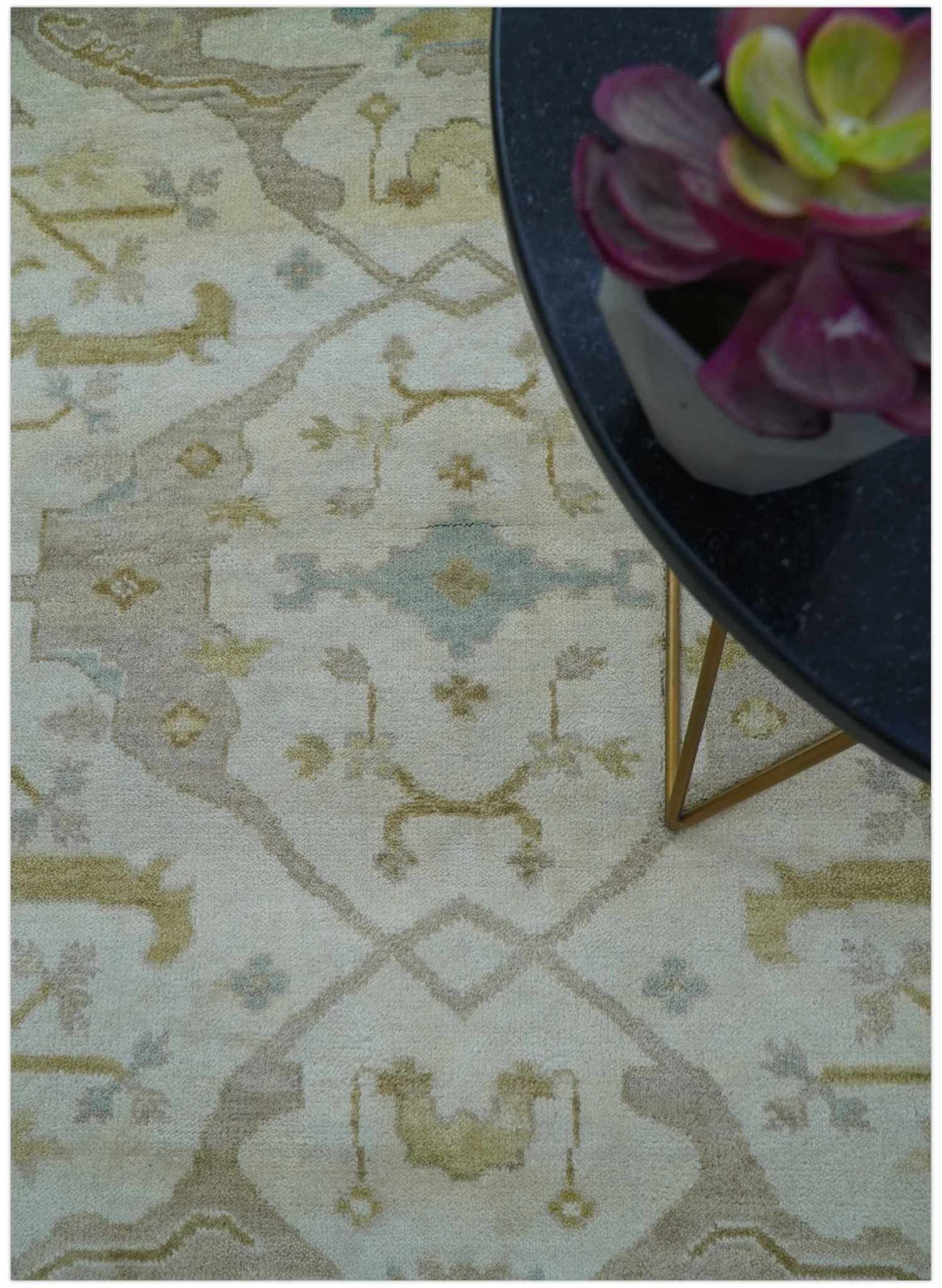 Hand Knotted Traditional Oushak Design Gray And Beige 8x10 Wool Rug - Image 3