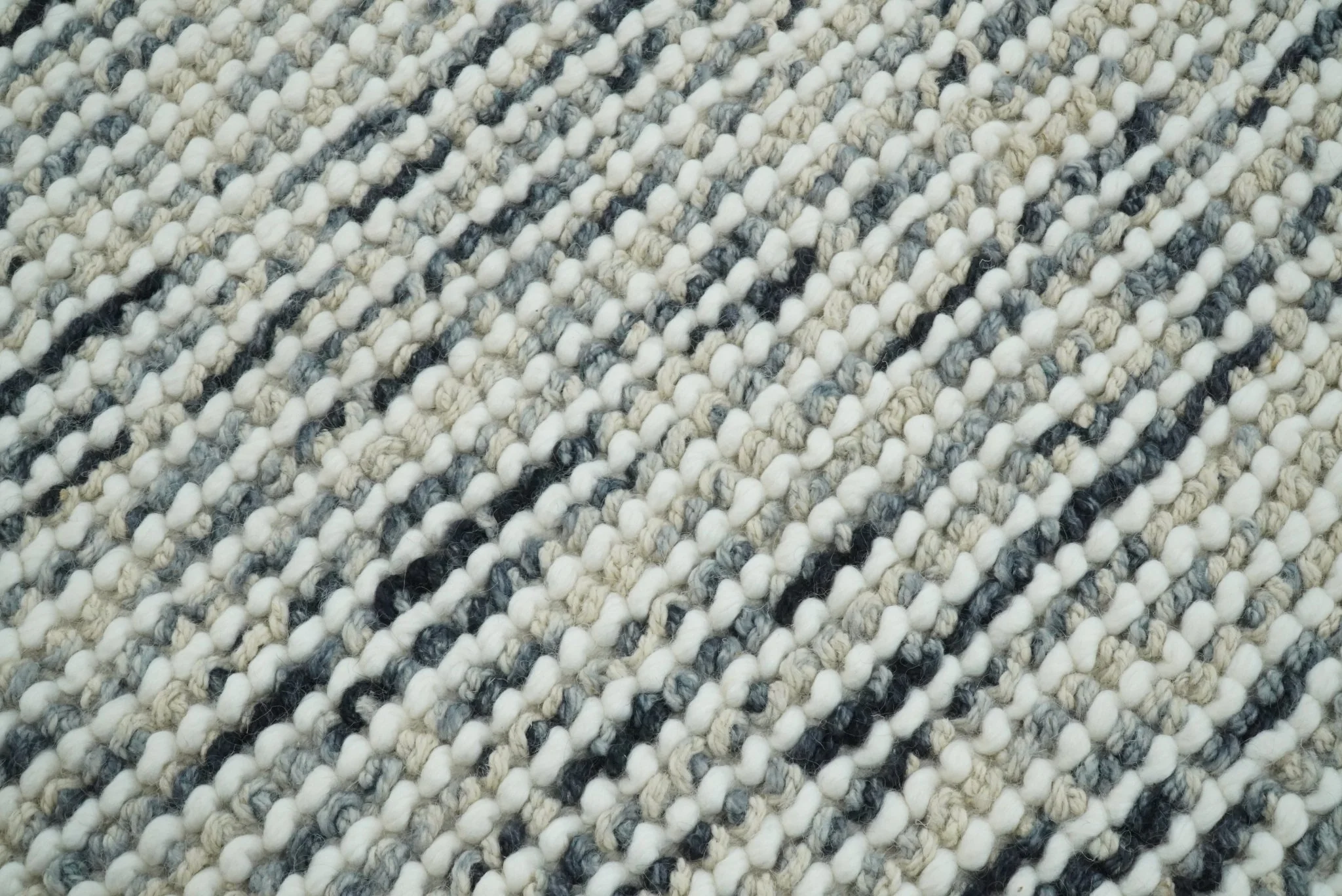 Hand Made Beige and Blue Woolen Chunky and Soft Area Rug - Image 3