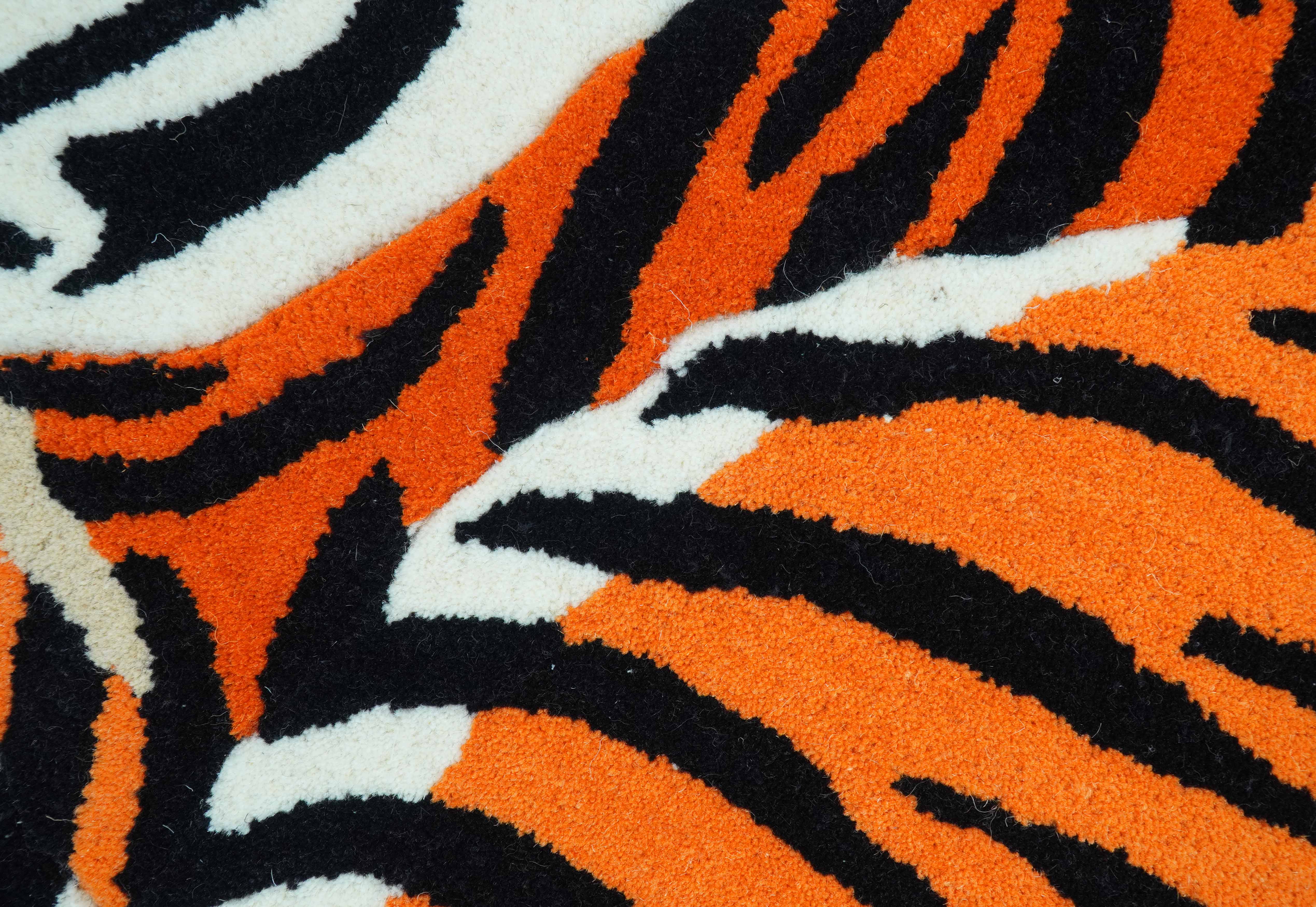 Hand Tufted 2x3 Animal Rust Baby Tiger Wool Area Rug - Image 4