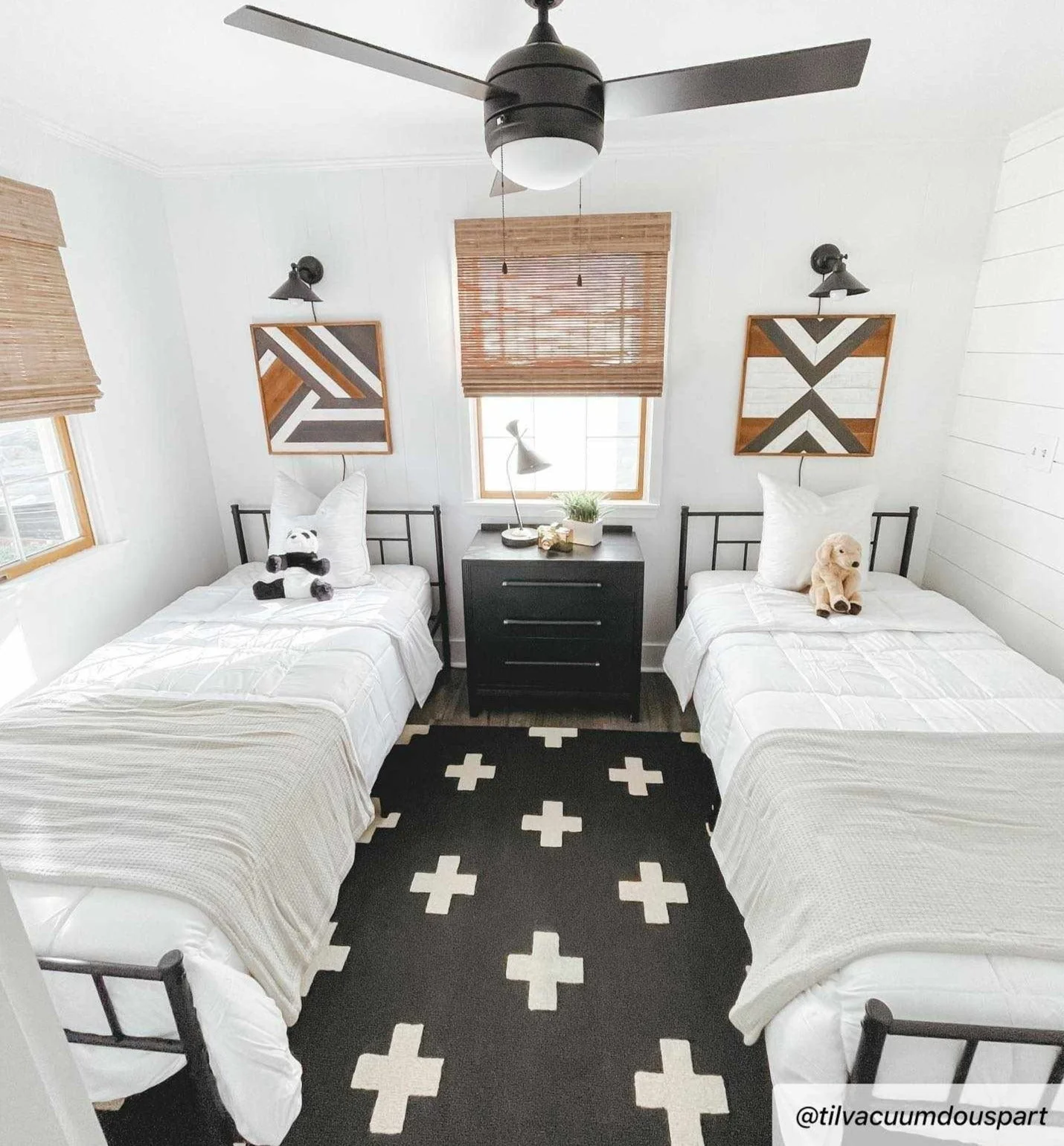 Contemporary Hand tufted Black and White Medium pile Wool Area Rug - Image 2