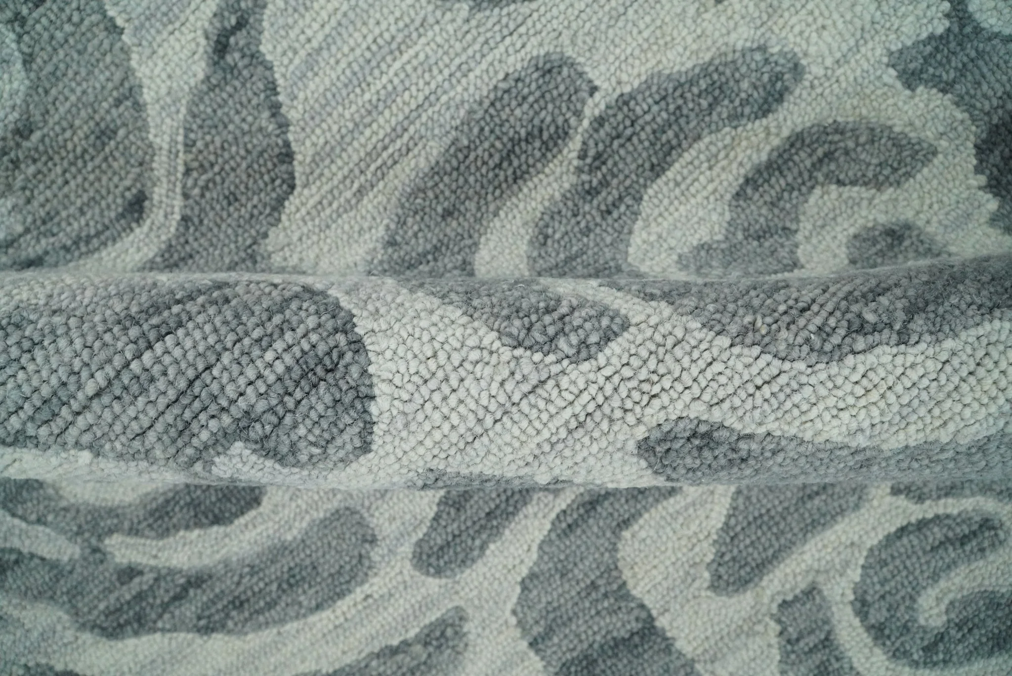 Hand Tufted Contemporary Gray and Silver Wool Area Rug - Image 8