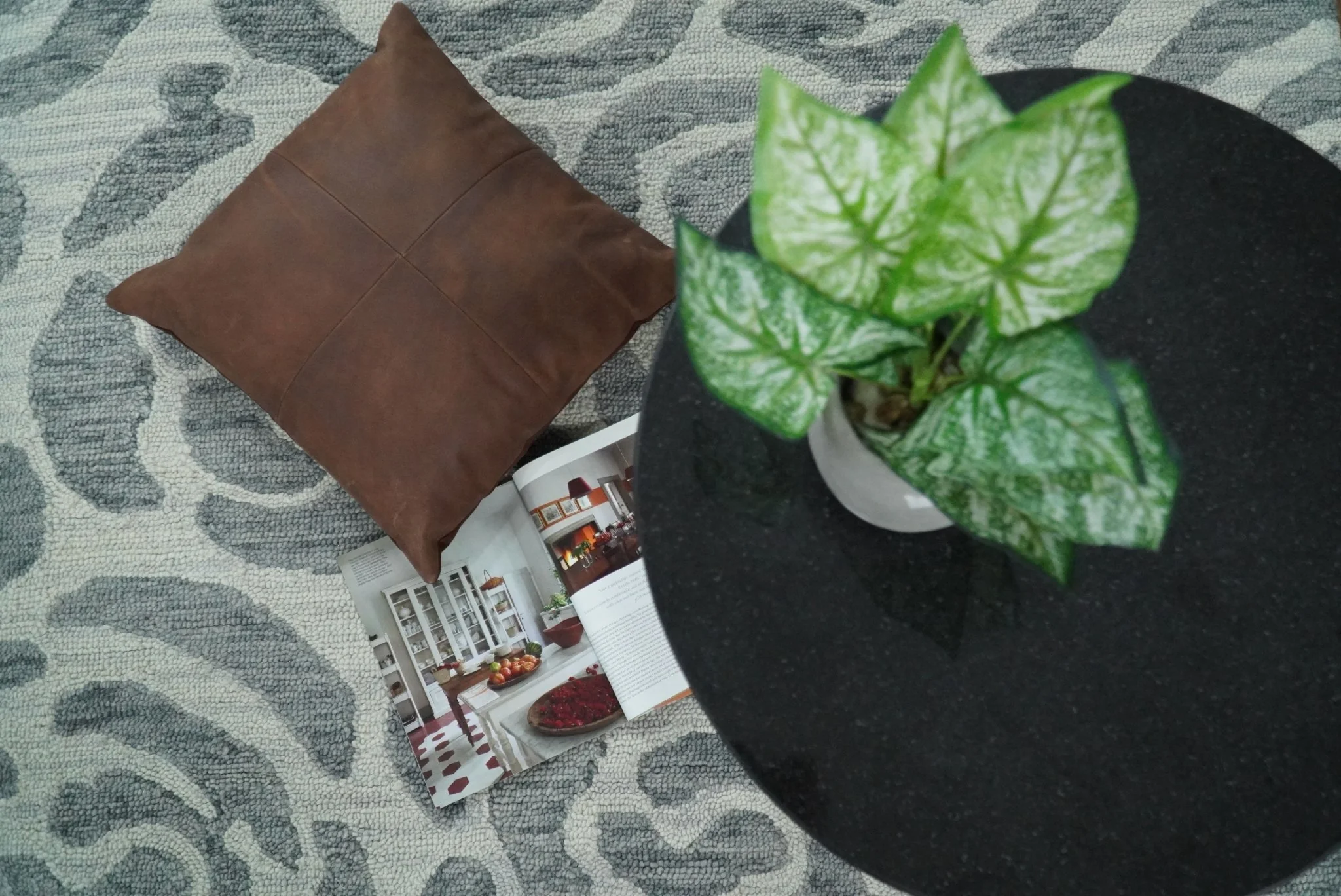 Hand Tufted Contemporary Gray and Silver Wool Area Rug - Image 9