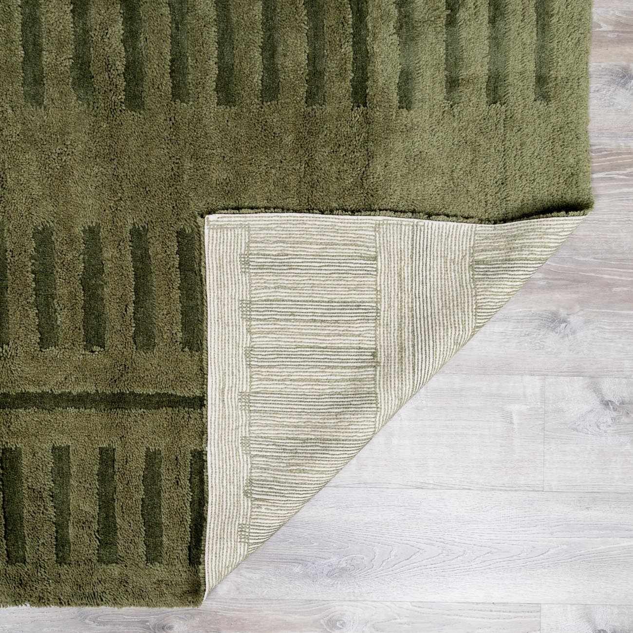 Hand Tufted Green Contemporary Style Wool Rug - Image 5