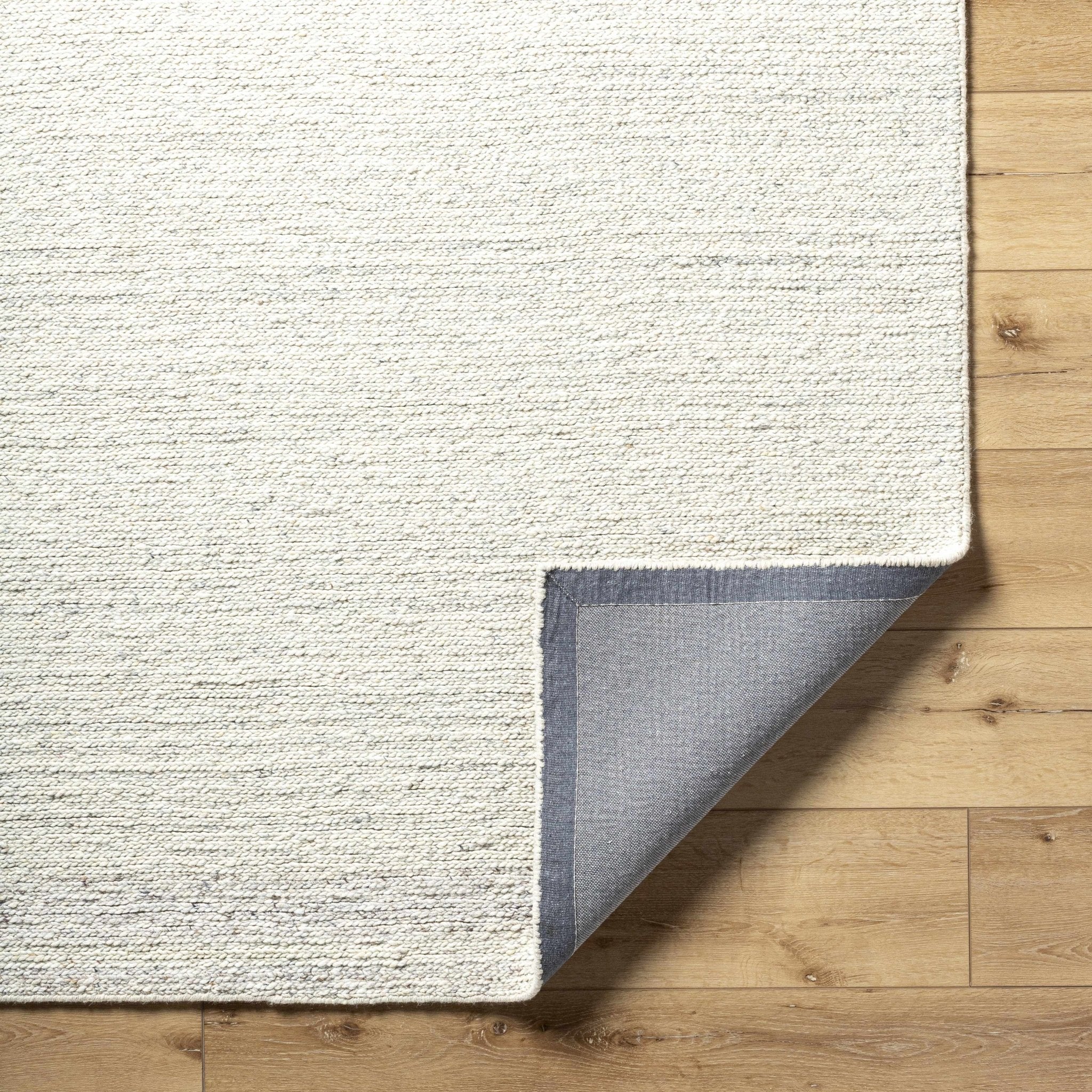 Hand Tufted Modern Style Silver Wool Area Rug - Image 3