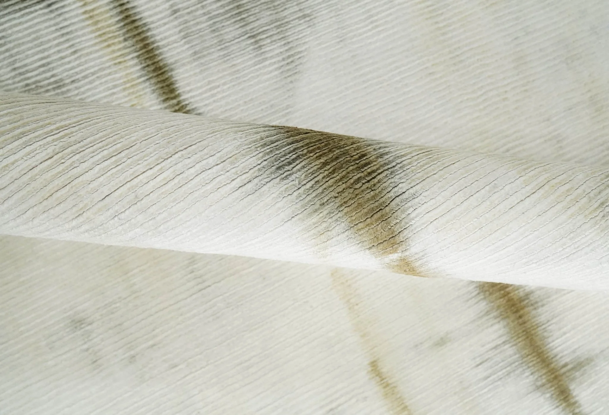 Olive and ivory 6x9 Modern Abstract Hand Woven Art Silk Rug | KNT1 - Image 5