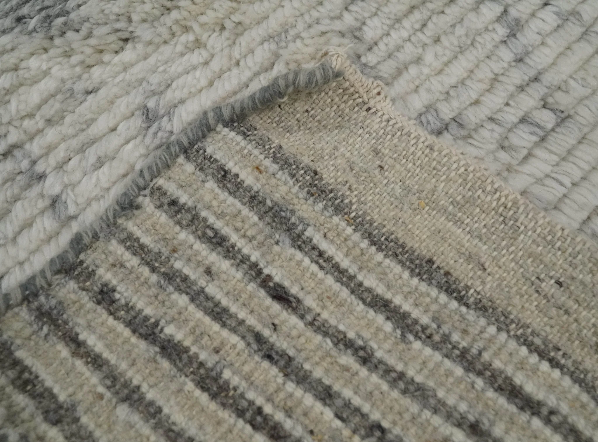 Hand Woven Beige and Gray 2x3 Trellis Moroccan Rug Made with Fine Wool | TRDCP79723 - Image 5