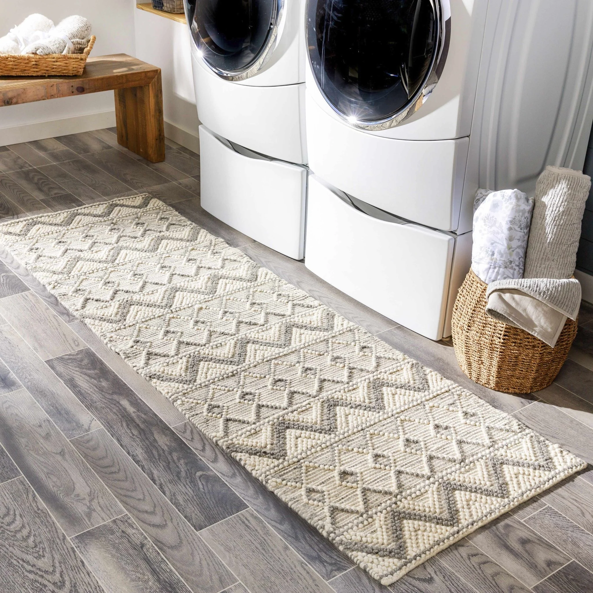 Hand Woven Beige and Gray Chevron Tasseled Texture Wool Area Rug - Image 3