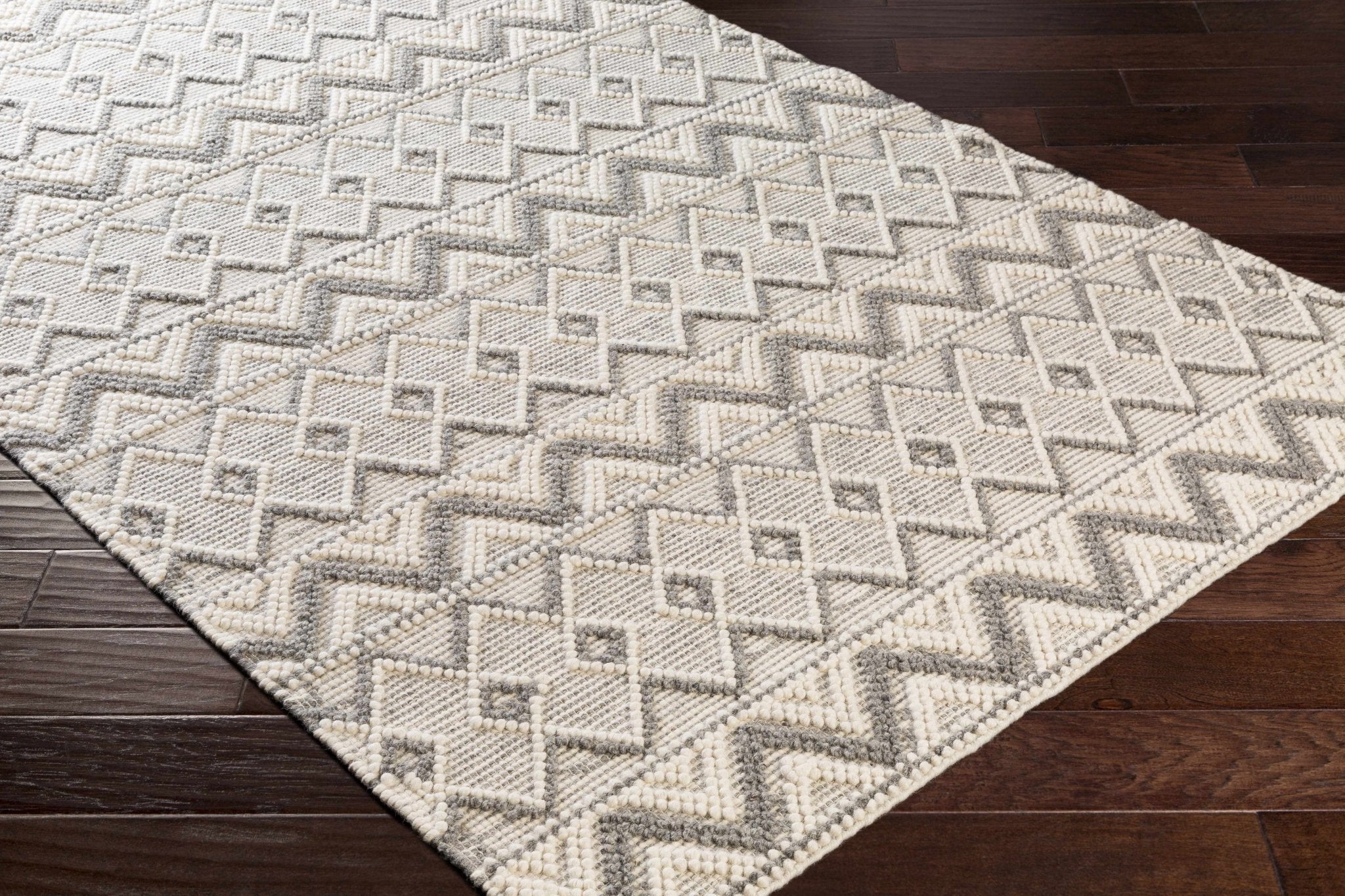 Hand Woven Beige and Gray Chevron Tasseled Texture Wool Area Rug - Image 4