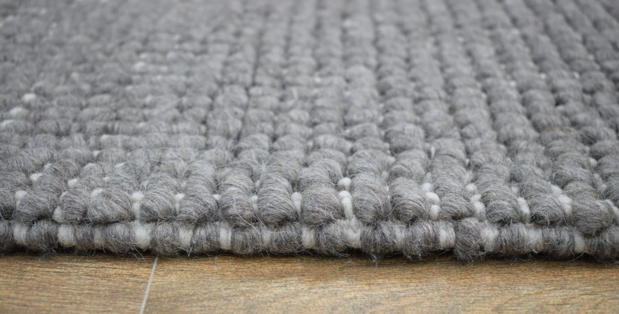 Hand Woven Chunky Fine Wool Contemporary Solid Area Rug - Image 10