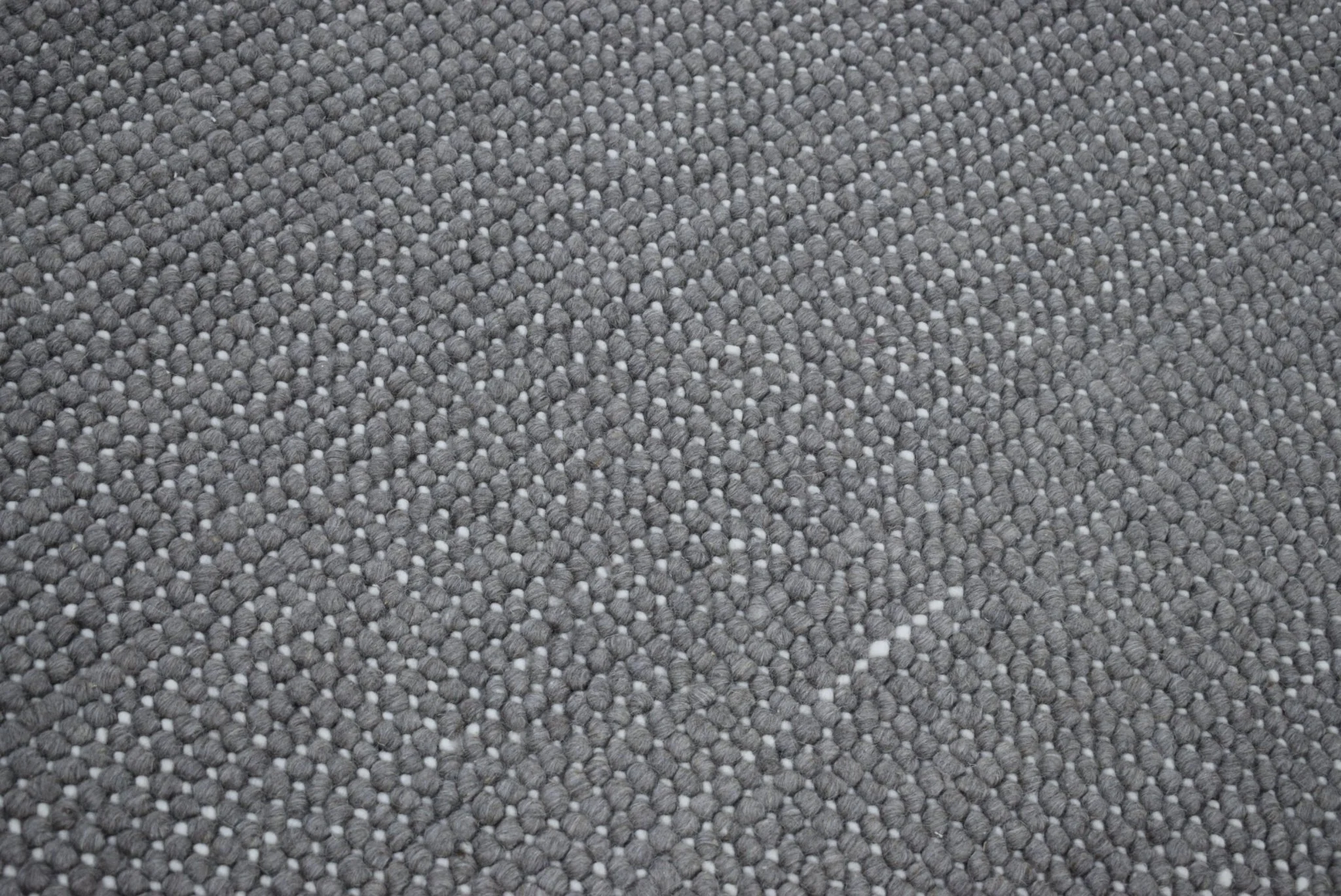 Hand Woven Chunky Fine Wool Contemporary Solid Area Rug - Image 3