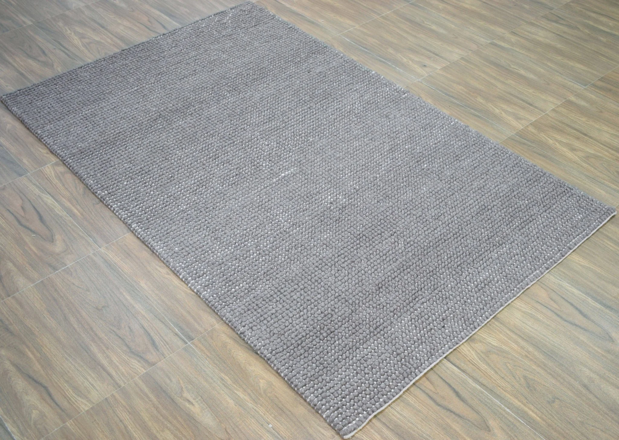 Hand Woven Chunky Fine Wool Contemporary Solid Area Rug - Image 5