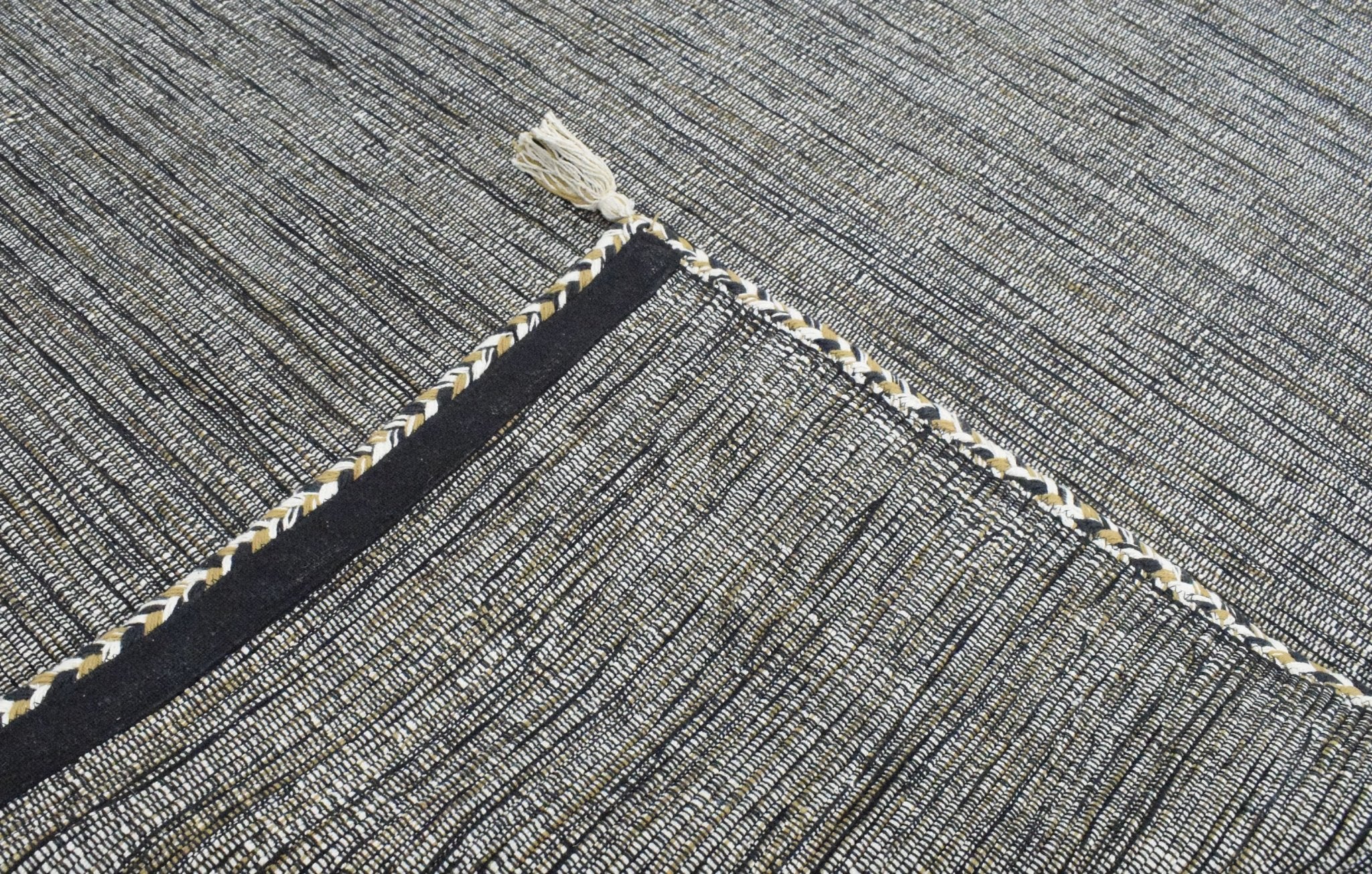 Hand Woven Flatweave Contemporary Gray Wool Area Rug - Image 7