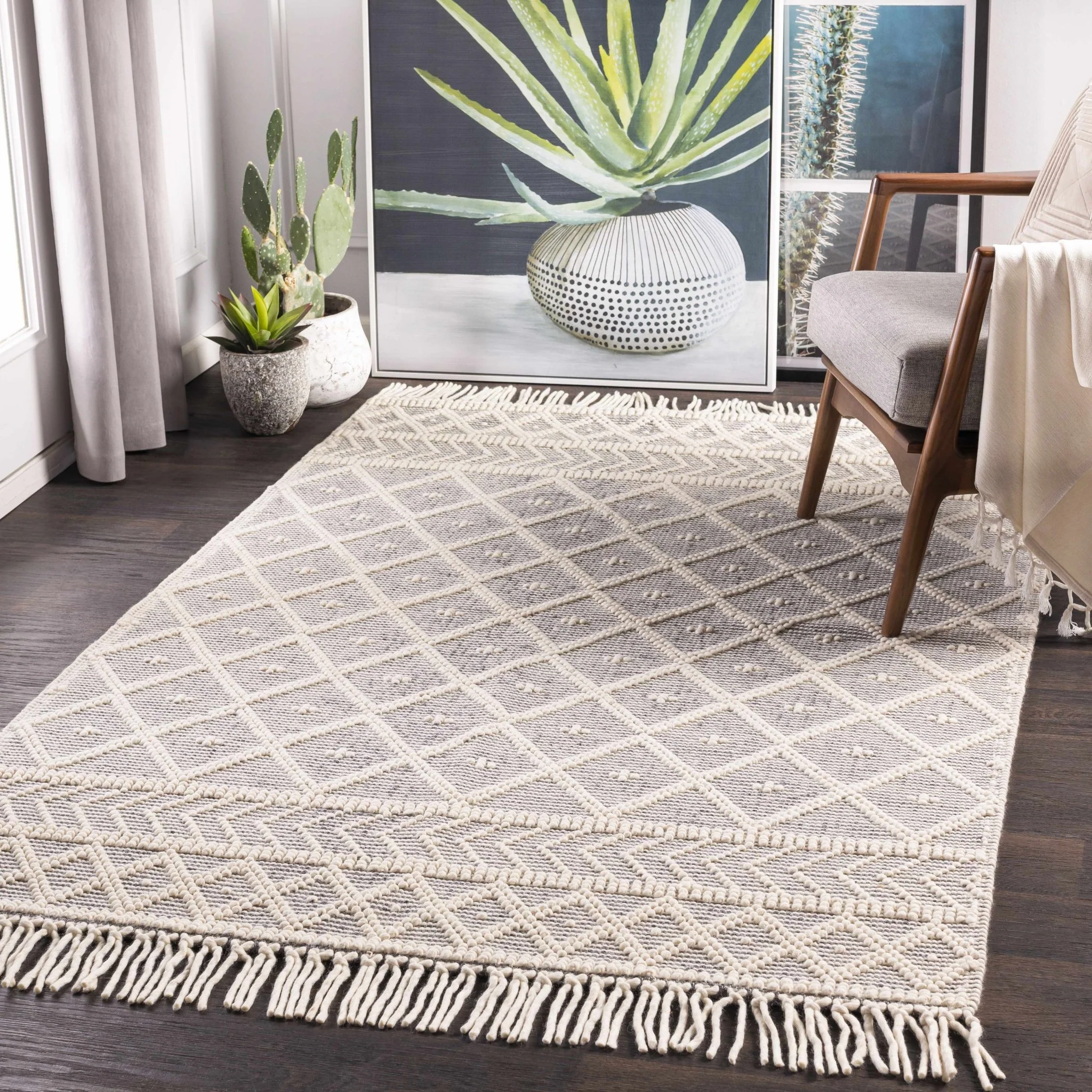 Hand Woven Ivory and Gray Modern Geometrical Tassel design Wool Area Rug - Image 2