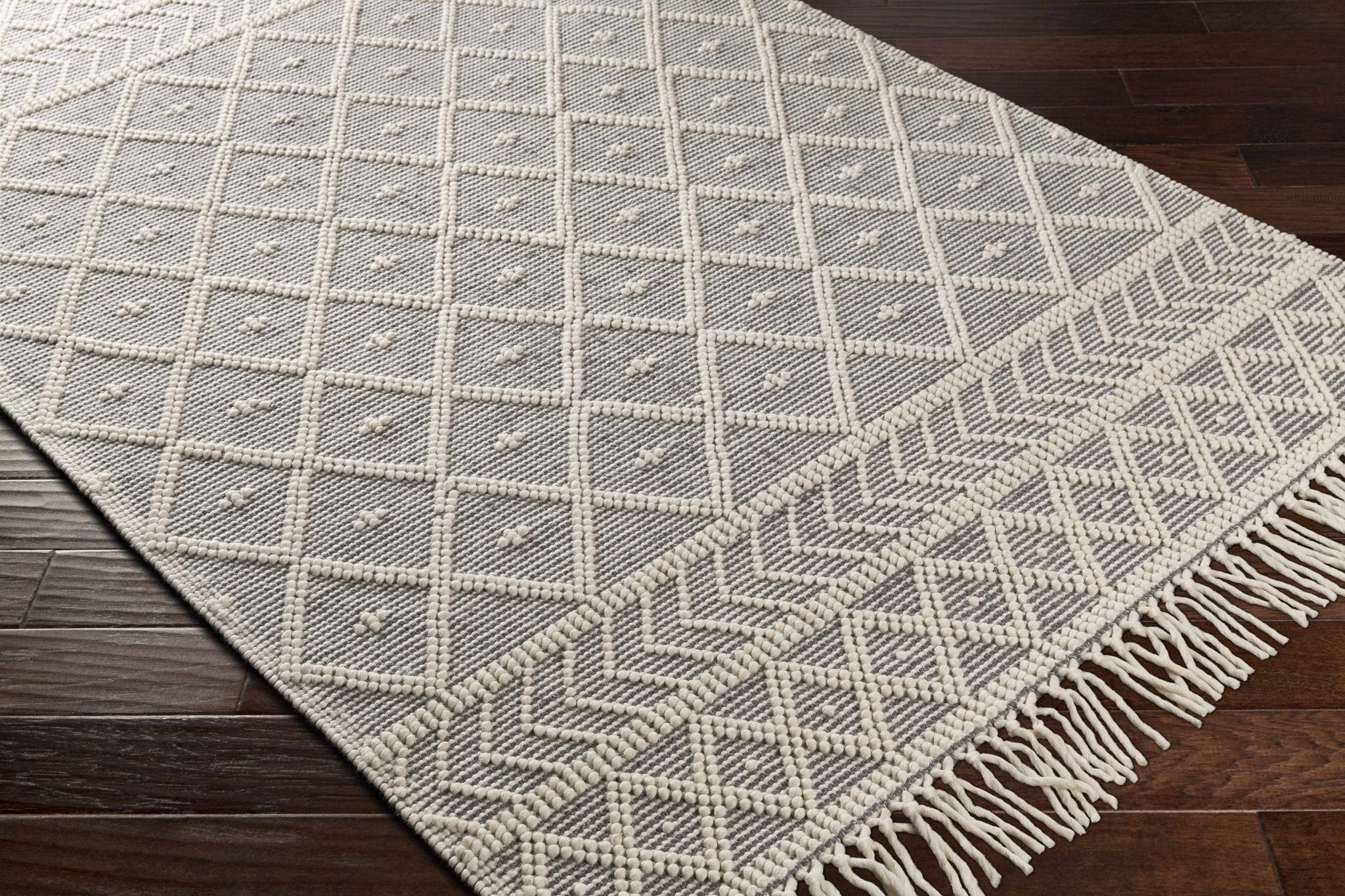 Hand Woven Ivory and Gray Modern Geometrical Tassel design Wool Area Rug - Image 5