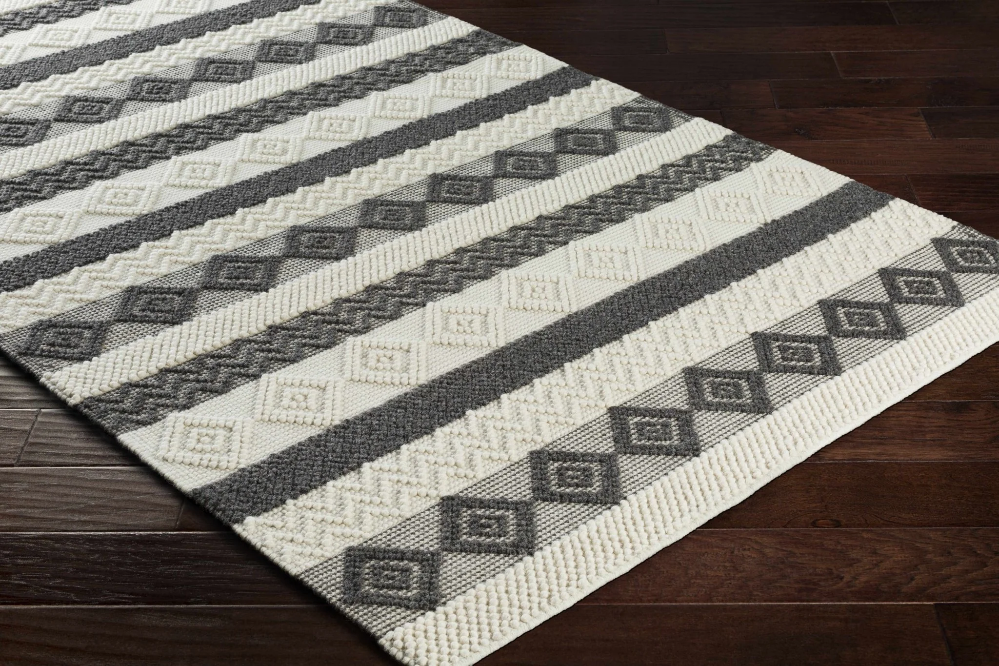 Hand Woven Tribal look Ivory and Charcoal Geometrical Tasseled wool Area Rug - Image 11
