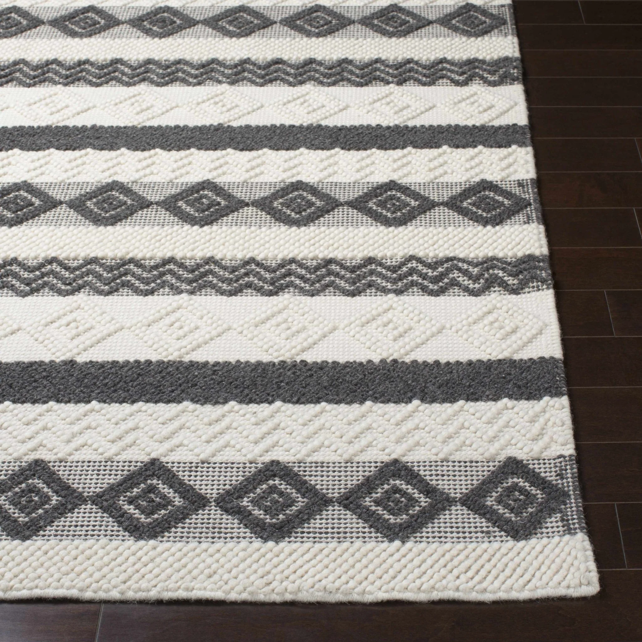 Hand Woven Tribal look Ivory and Charcoal Geometrical Tasseled wool Area Rug - Image 12
