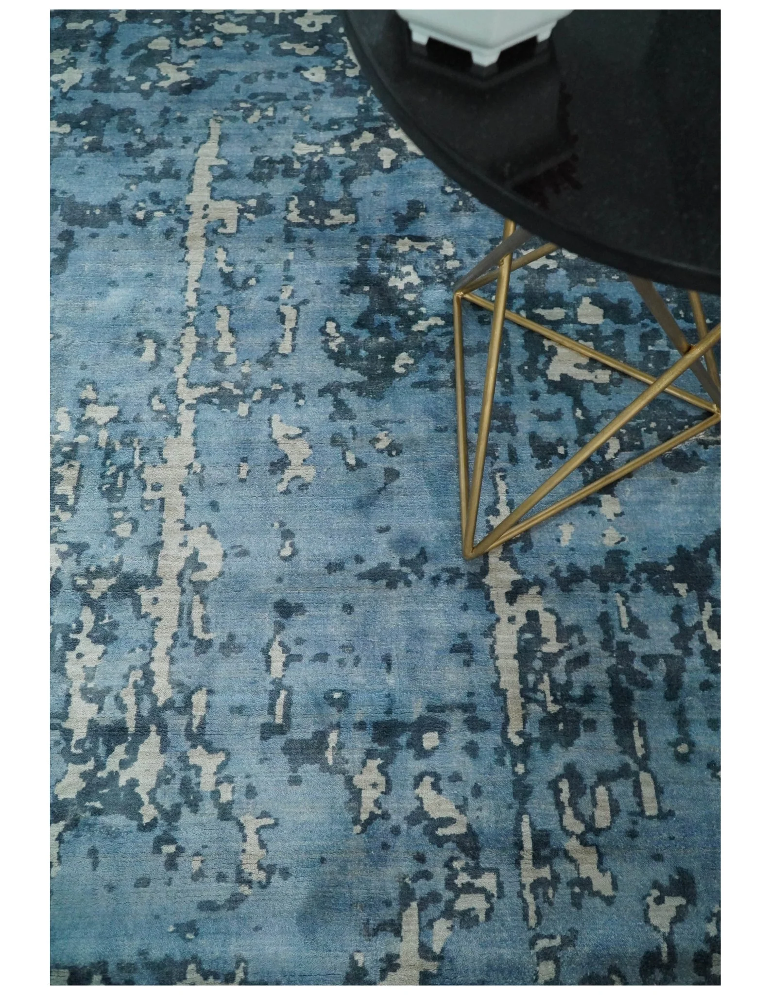 Handmade 8x10 Blue and Ivory Bamboo Silk Area Rug - Image 2