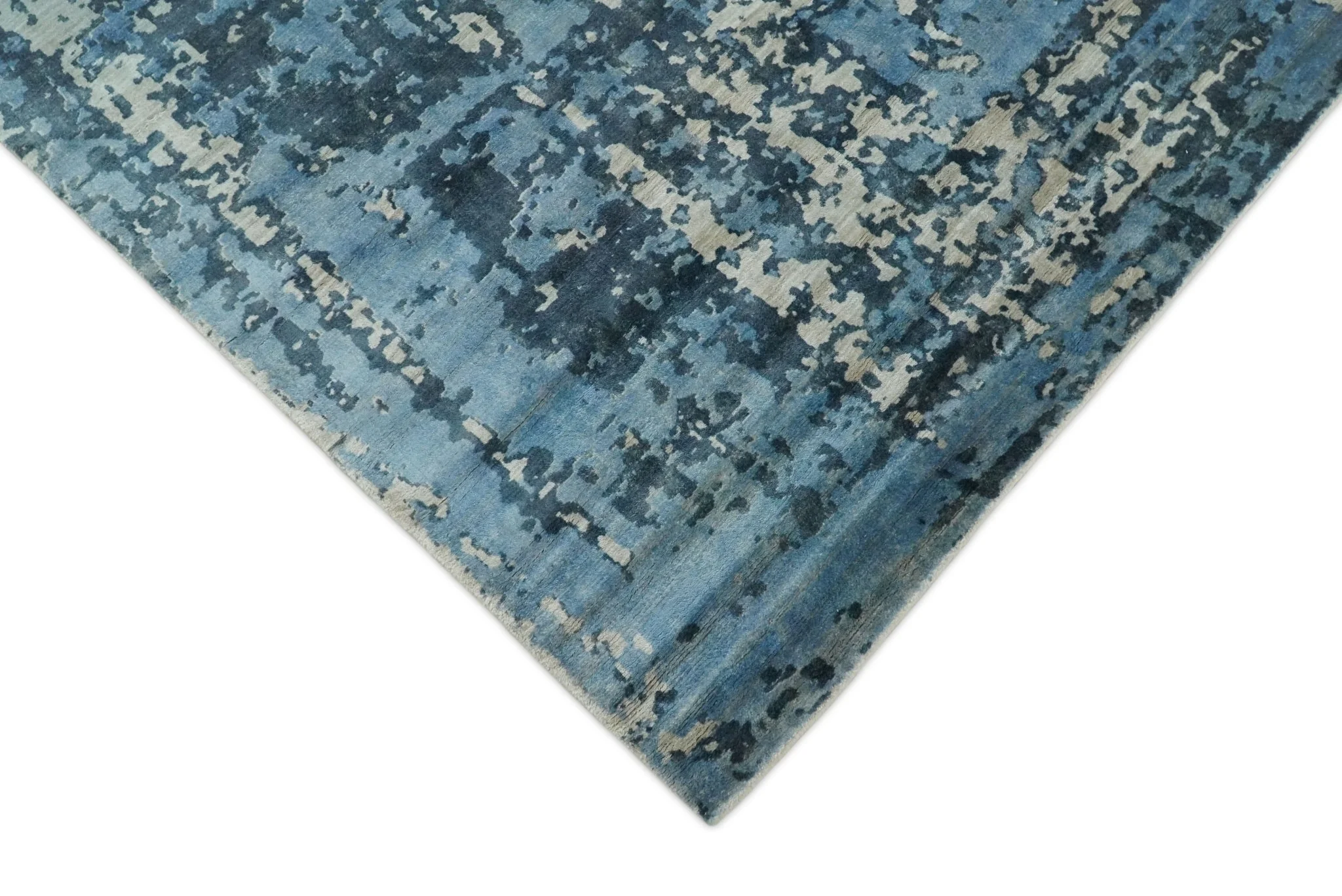 Handmade 8x10 Blue and Ivory Bamboo Silk Area Rug - Image 5
