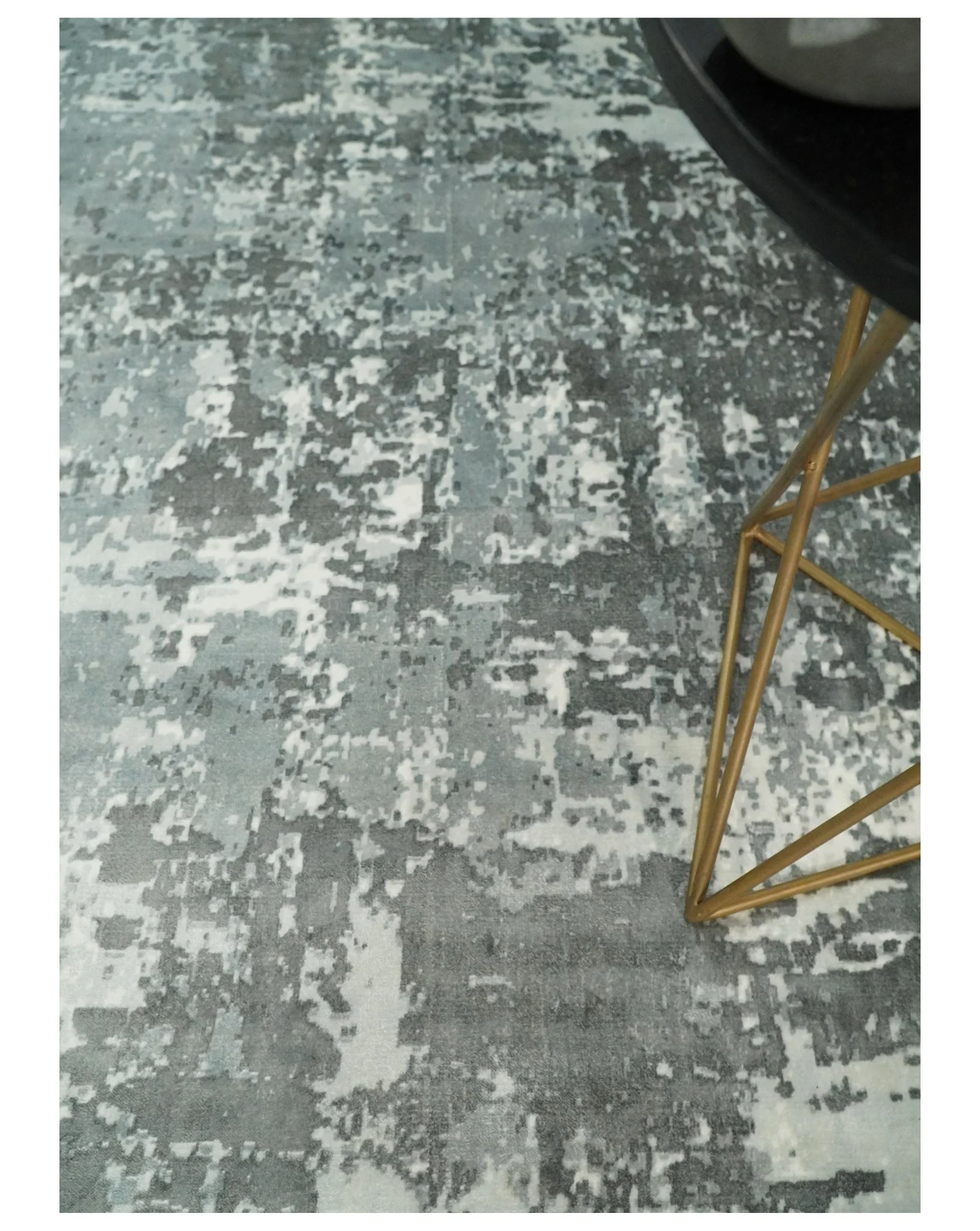 Handmade 8x10 Ivory, gray and Charcoal Blended Wool and Bamboo Silk Area Rug - Image 5