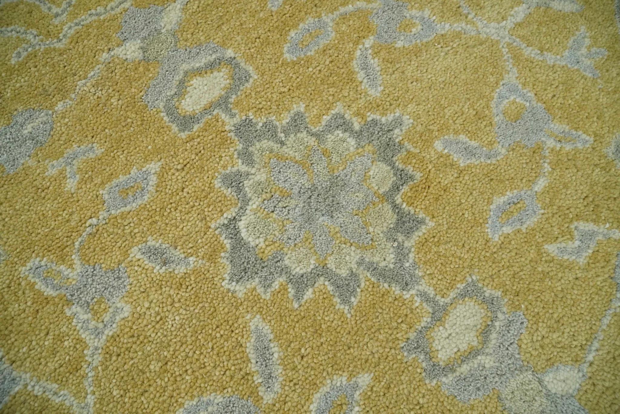 Handmade 8x10 and 9x12 Traditional Vintage Design Mustard and Silver Wool Area Rug | TRDCP127810 - Image 4