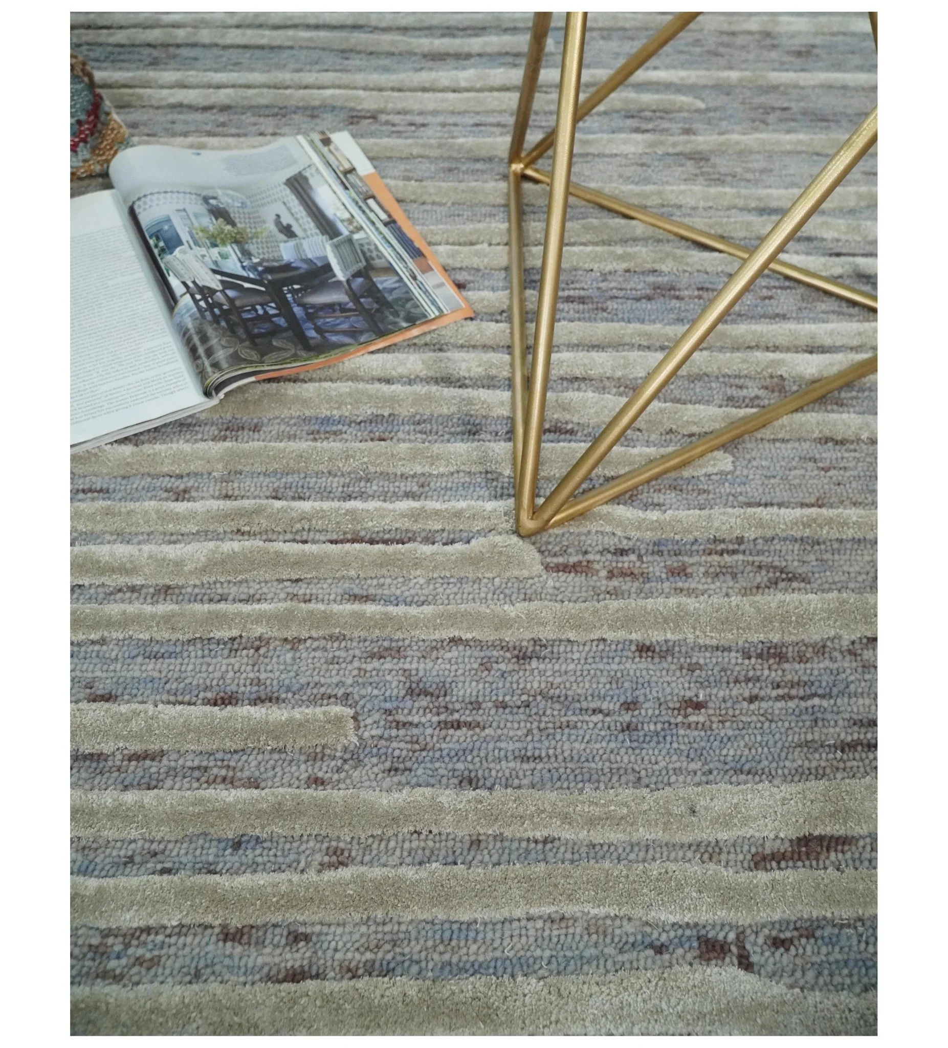 Beige and Blue Handmade 8x10 Wool and Silk Area Rug - Image 2