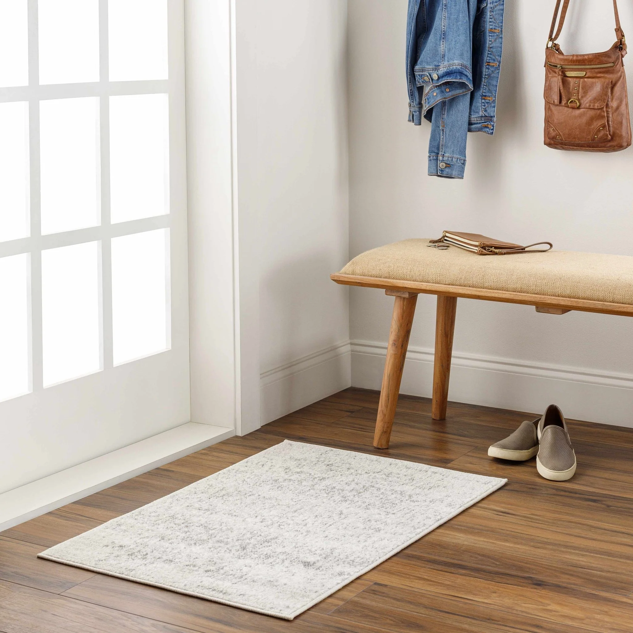 Traditional Heriz Design Gray and Beige Medallion Area Rug - Image 39