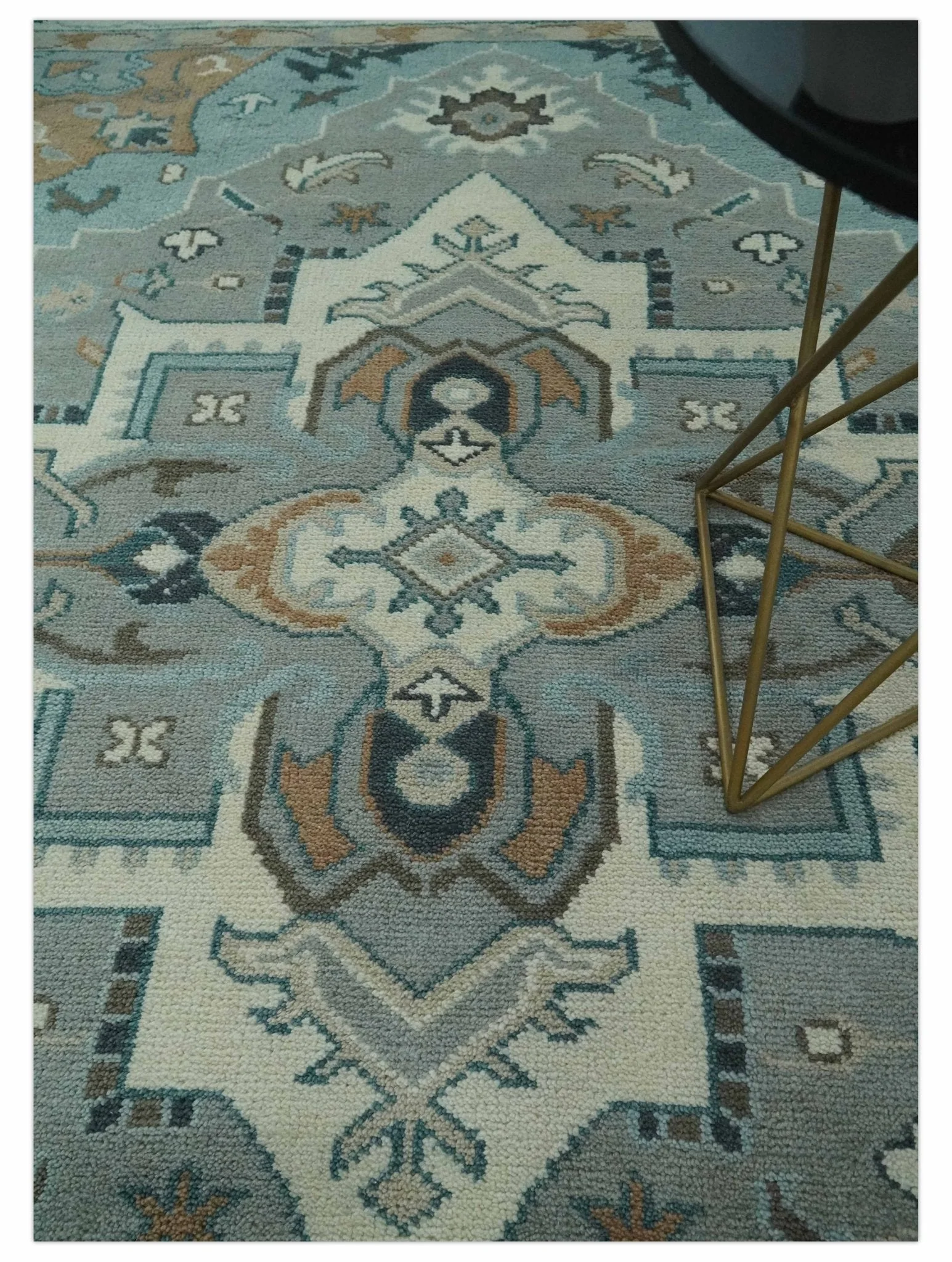 Traditional Heriz Gray and Ivory 7x9 and 8x10 Floral Hand Knotted wool Area Rug - Image 2