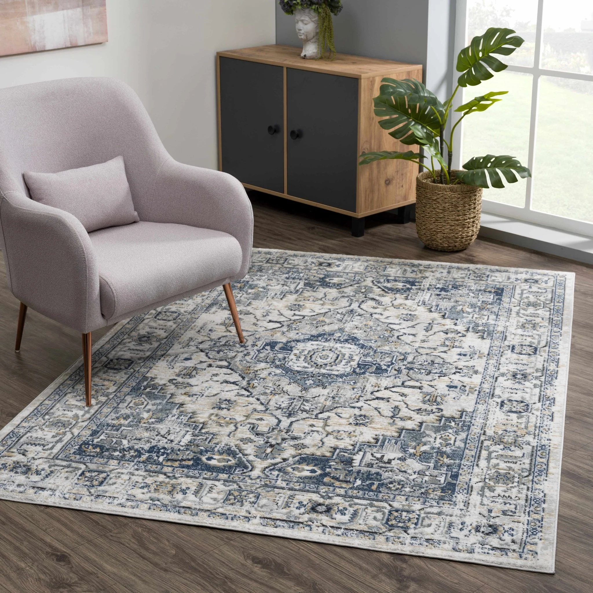 Traditional Heriz Design Ivory, Gray and Blue Medium Pile Area Rug - Image 17