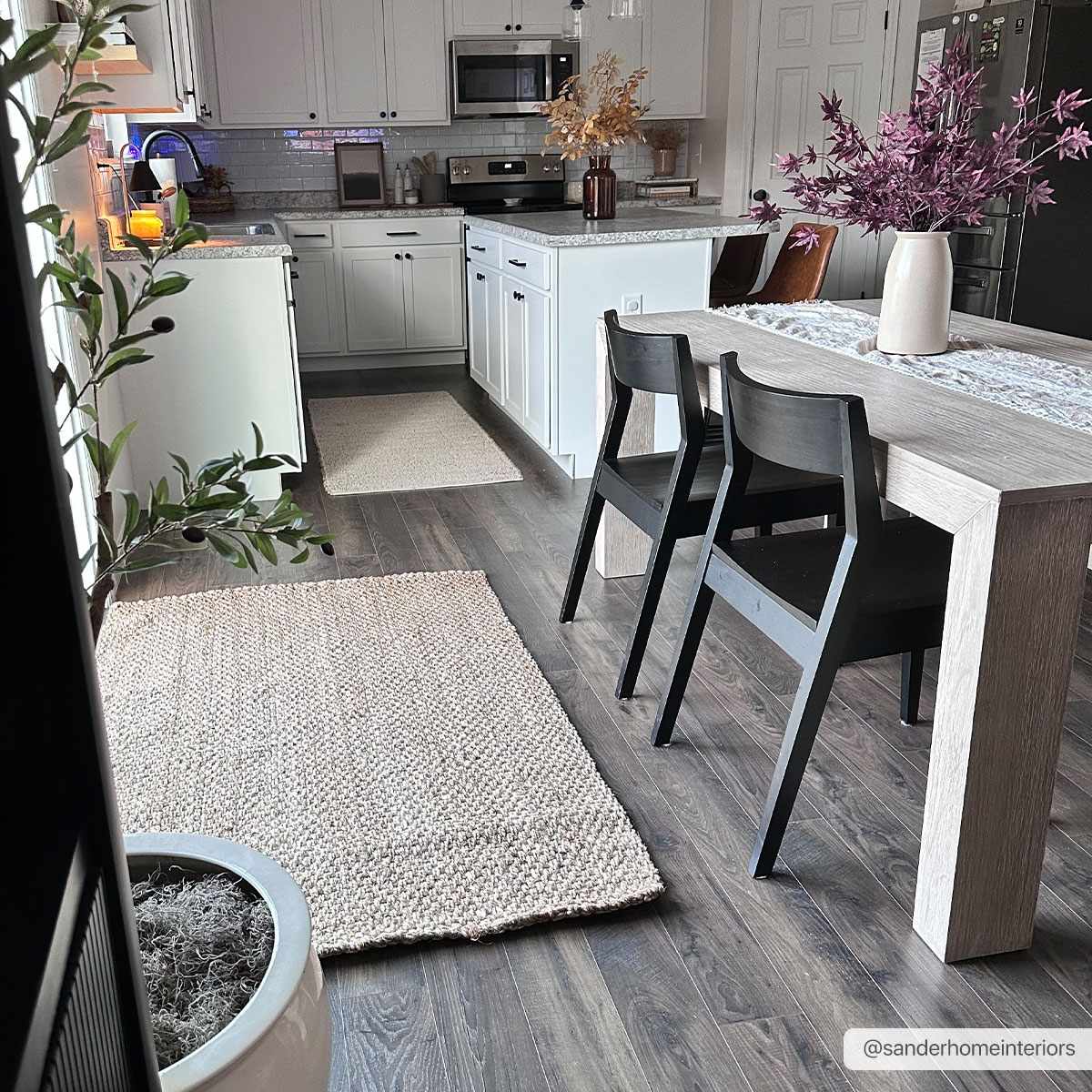 Handwoven tan ﻿Contemporary Solid Natural fiber jute area rug - Image 4