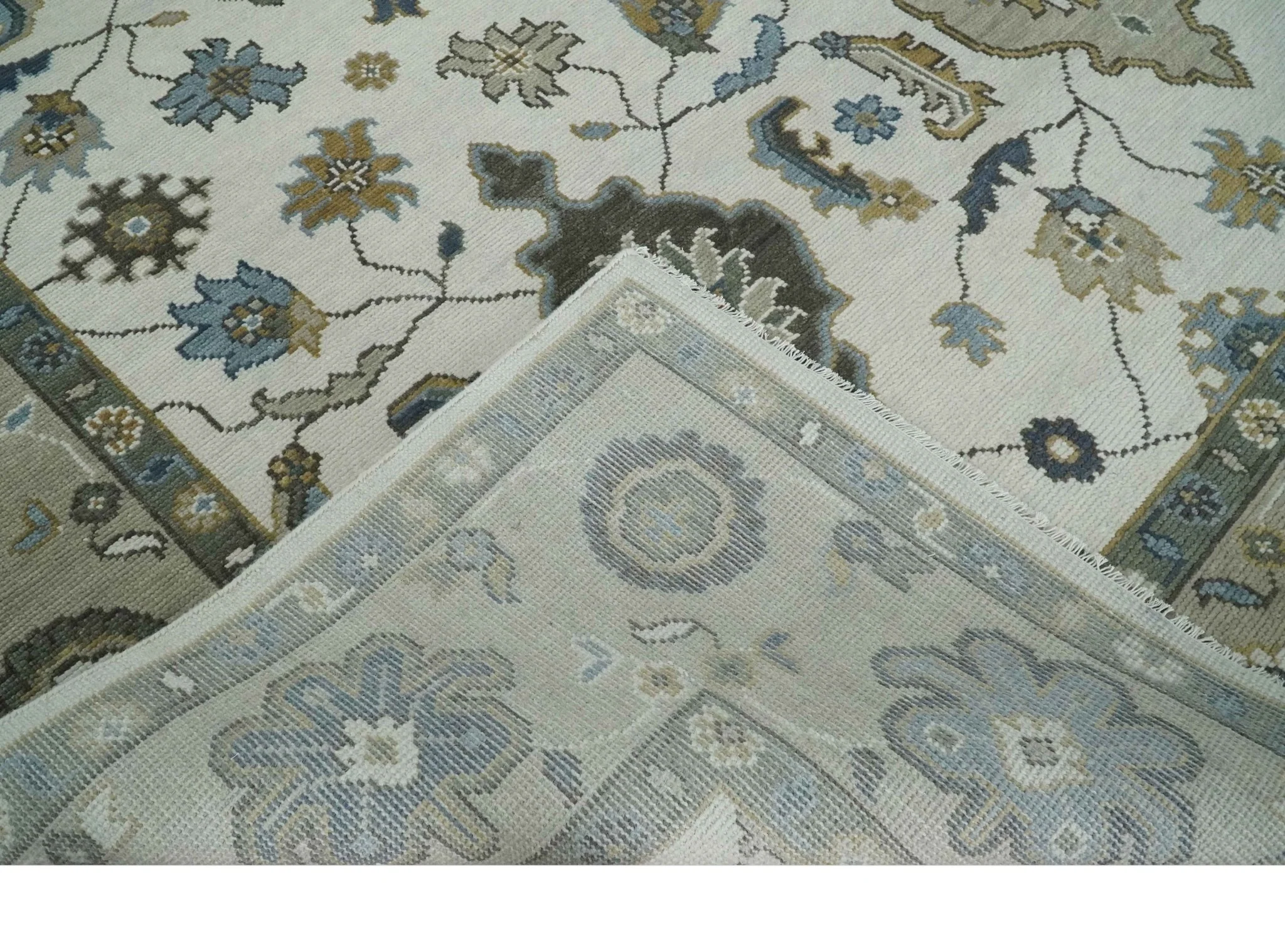 Traditional Ivory and Beige Hand Knotted Oriental Oushak Wool Area Rug - Image 7