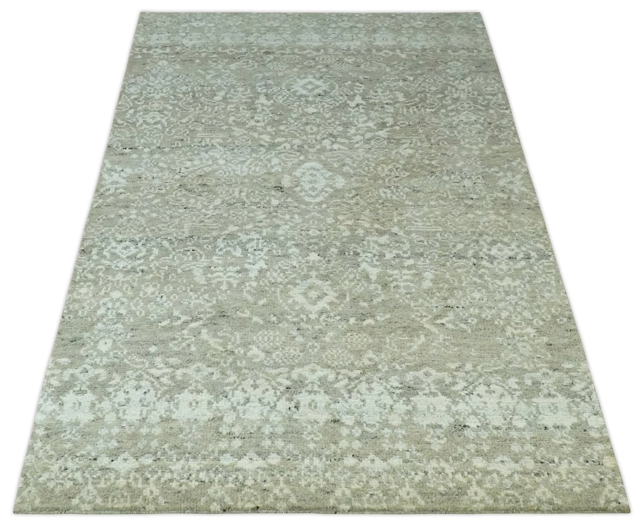 Antique style Ivory and Beige Hand Knotted Traditional Design 5x8 wool Area Rug - Image 10