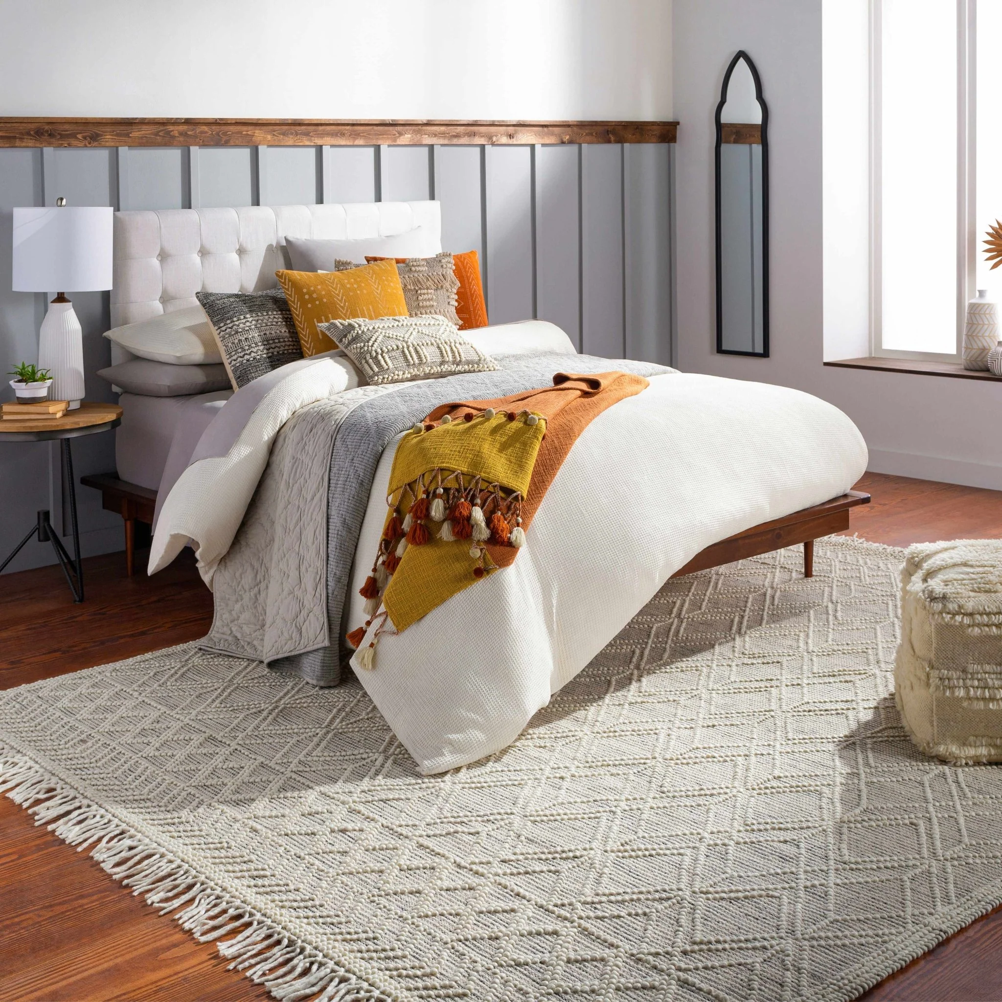 Transitional Hand Woven Ivory and Beige Tasseled Texture Wool Cotton Blended Rug - Image 2