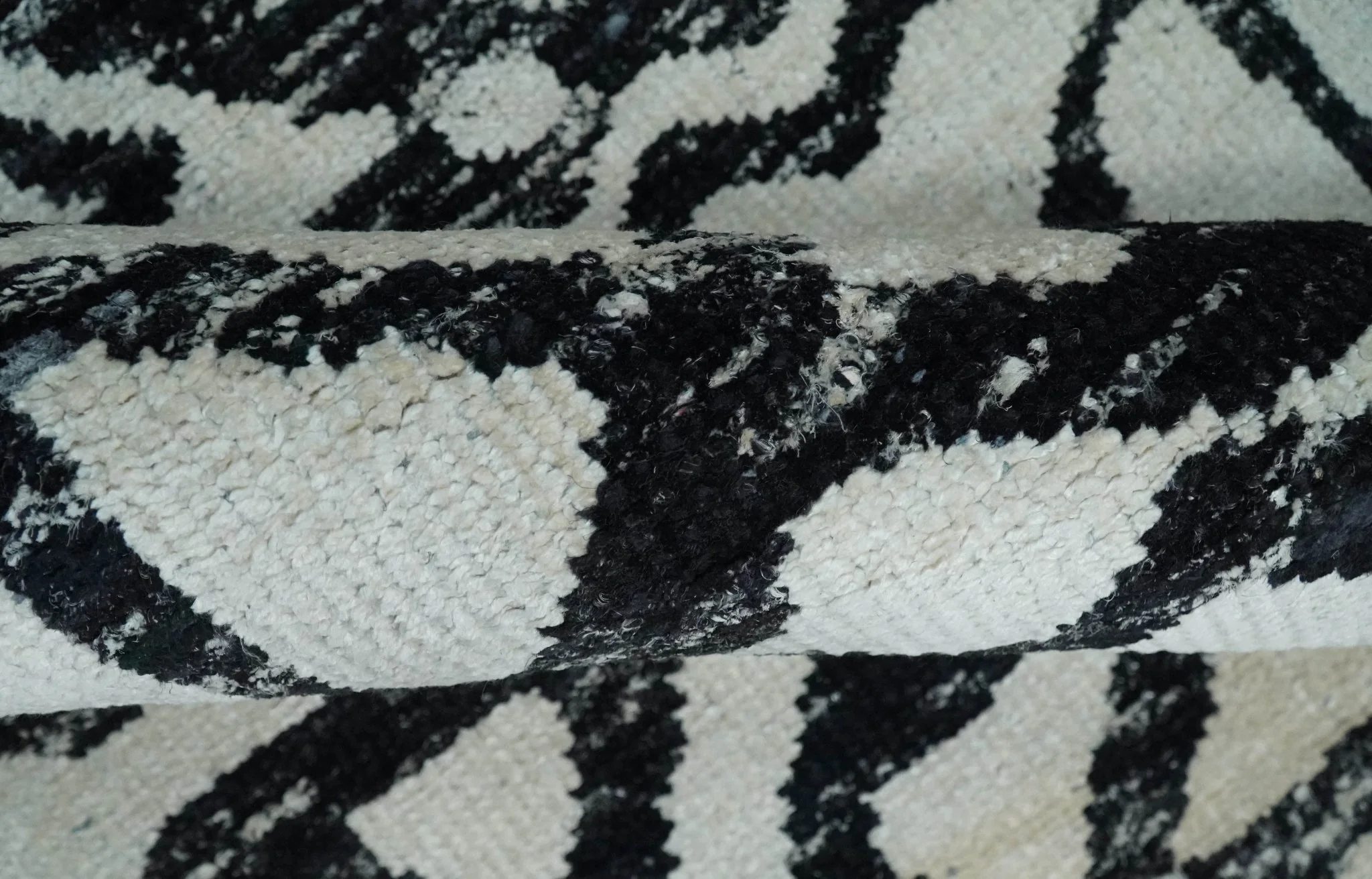 Hand Knotted Ivory and Black Antique Design Contemporary Recycled Silk Area Rug - Image 6