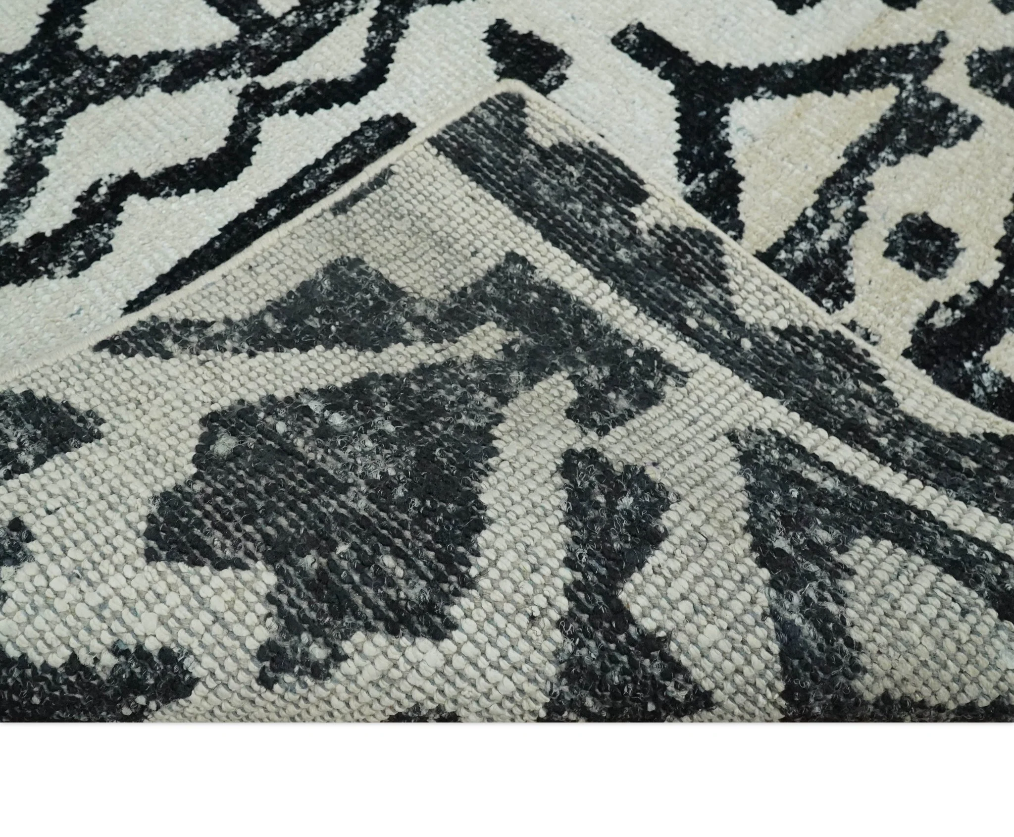 Hand Knotted Ivory and Black Antique Design Contemporary Recycled Silk Area Rug - Image 7