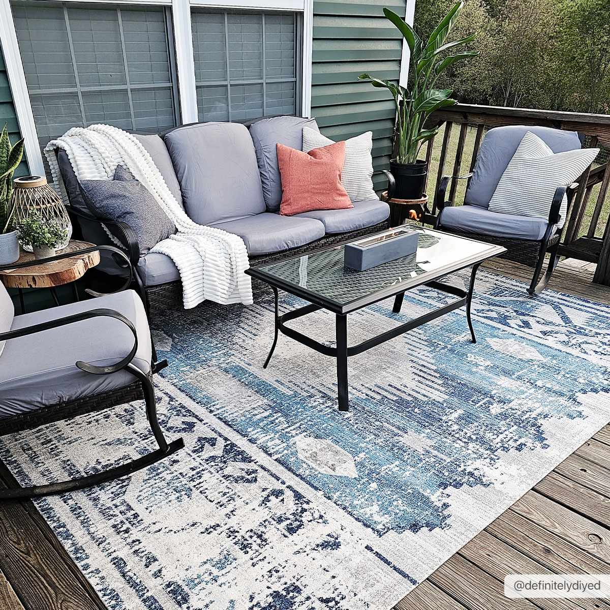 Antique look Ivory and Blue Mamluk Design Outdoor safe Rug - Image 2