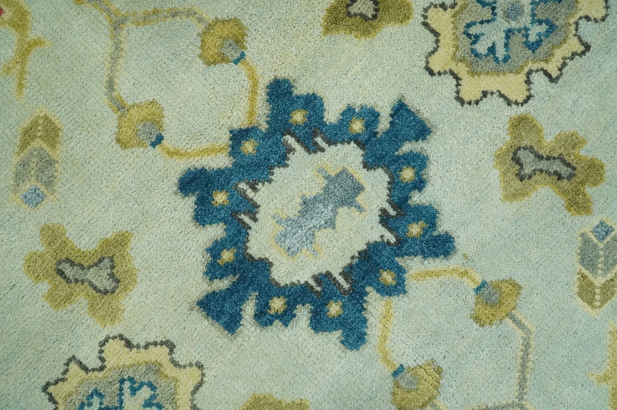 8x10 Hand Knotted Ivory and Blue Traditional Oriental Oushak wool area rug - Image 4