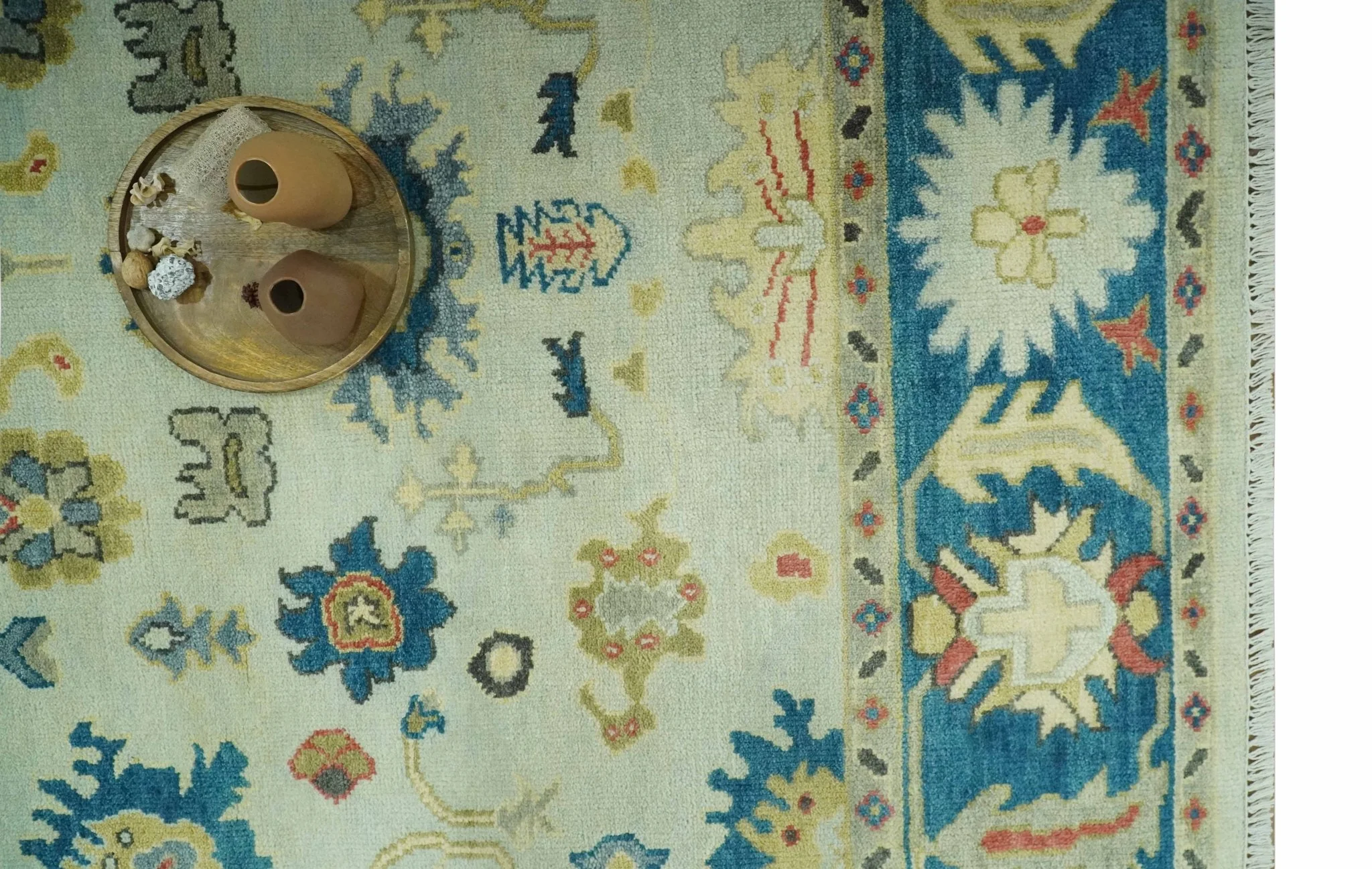 8x10 Hand Knotted Ivory and Blue Traditional Oriental Oushak wool area rug - Image 7