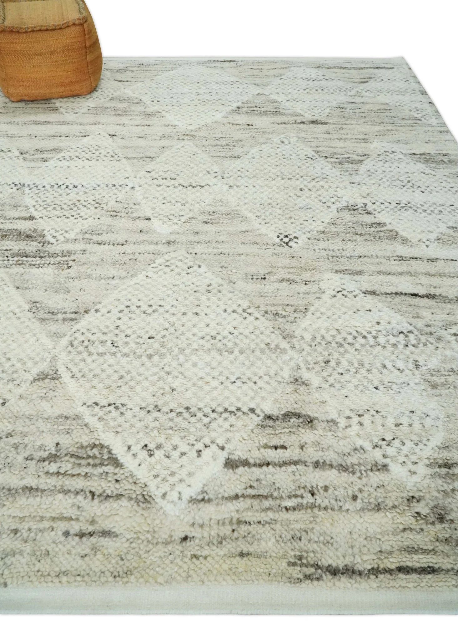 Contemporary Woolen Ivory and Brown 8.4x10.5 hand knotted Geometrical Area rug - Image 3