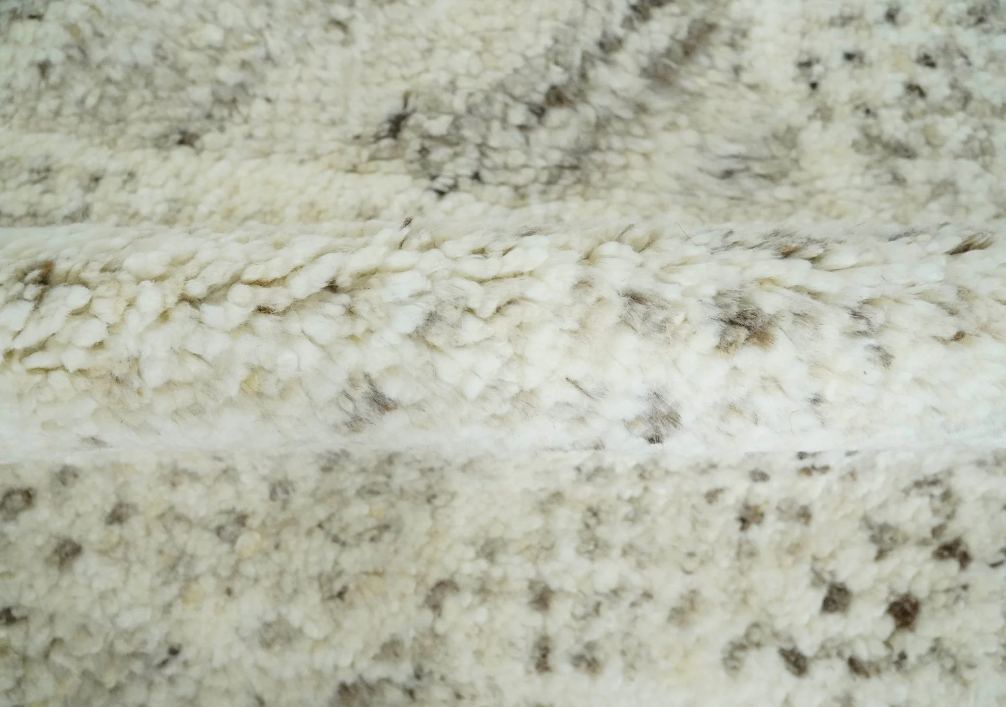 Contemporary Woolen Ivory and Brown 8.4x10.5 hand knotted Geometrical Area rug - Image 8