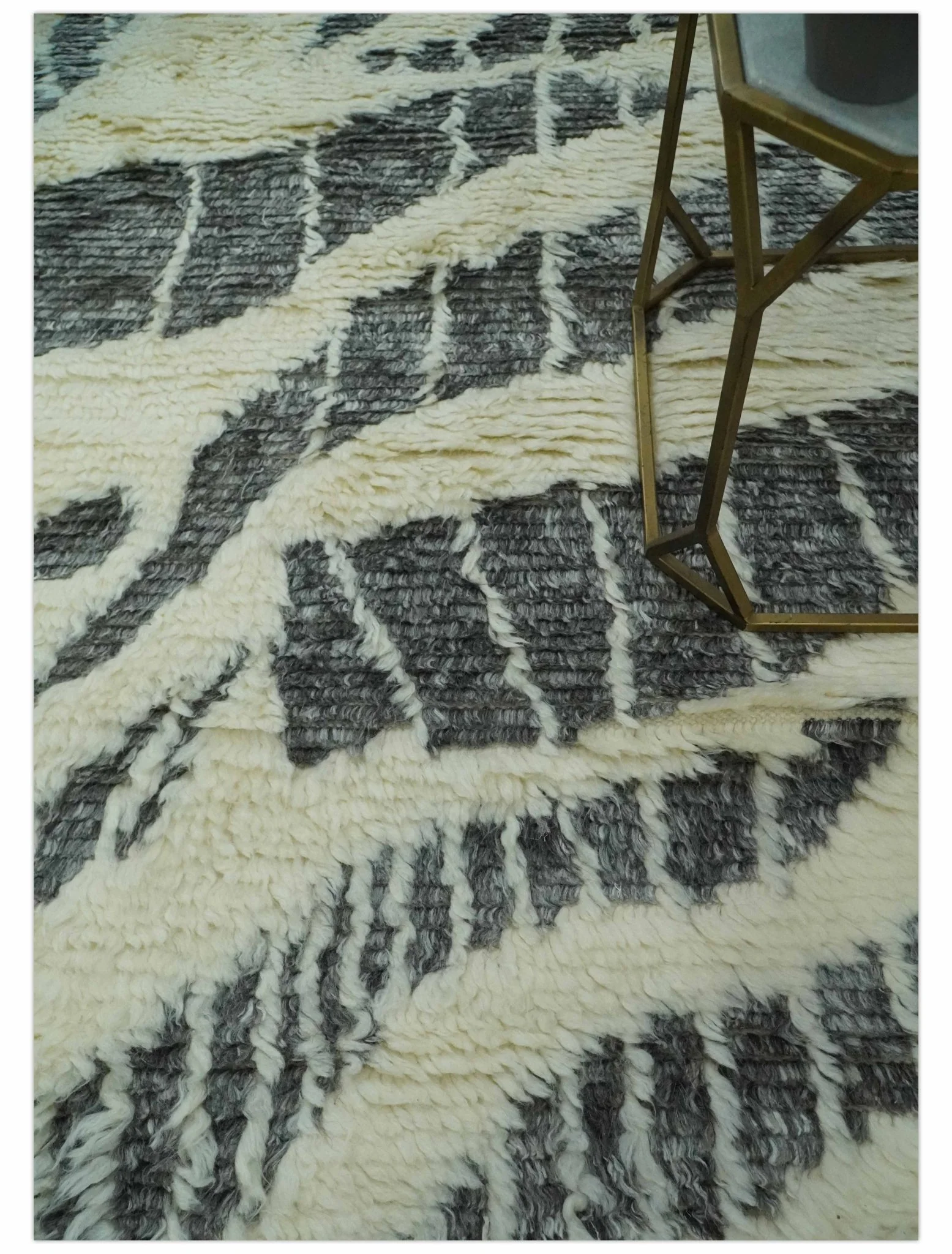 Modern Abstract 5x8 Ivory and Charcoal Texture Moroccan Style Plush Pile wool Rug - Image 3