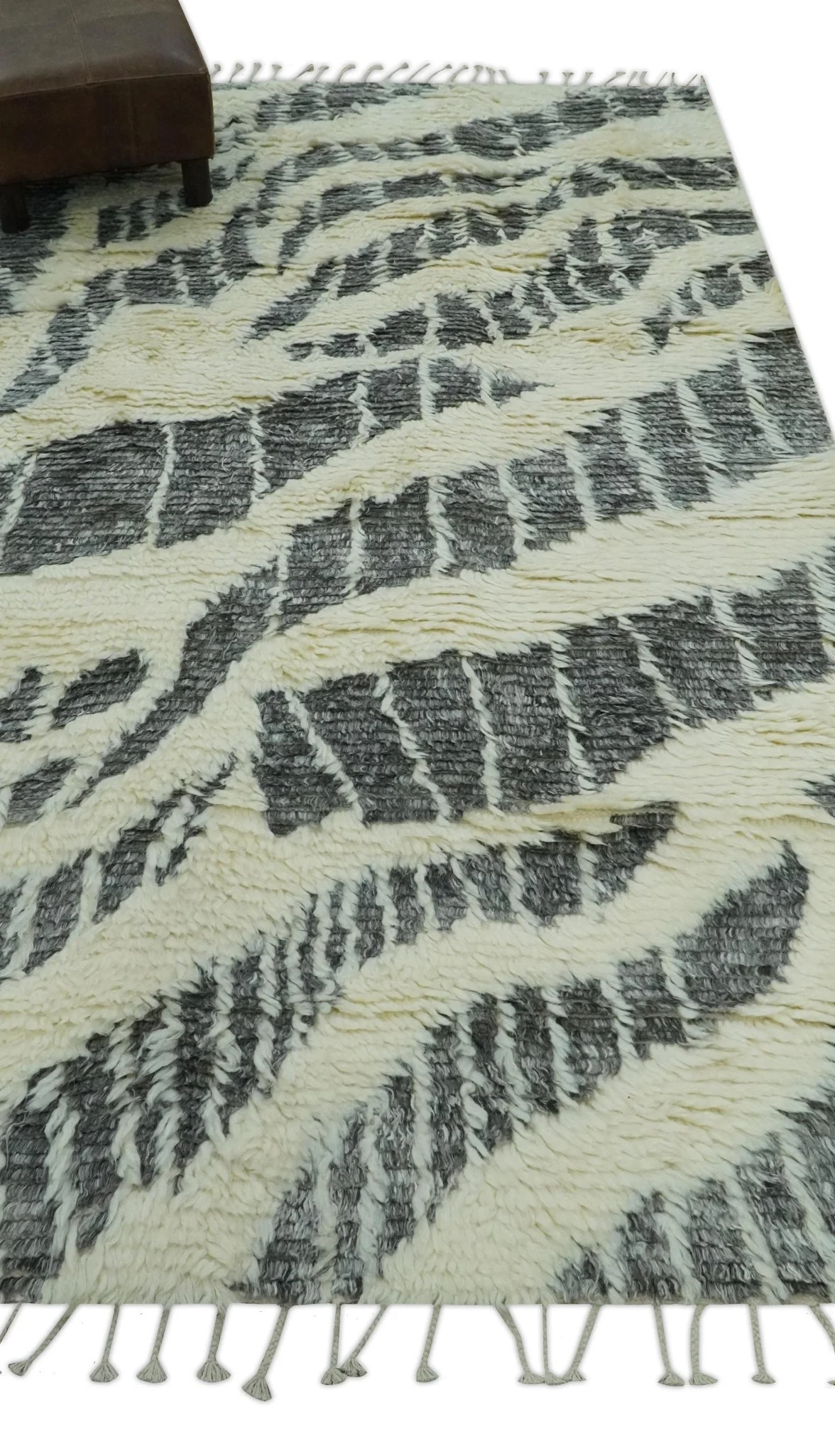 Modern Abstract 5x8 Ivory and Charcoal Texture Moroccan Style Plush Pile wool Rug - Image 4