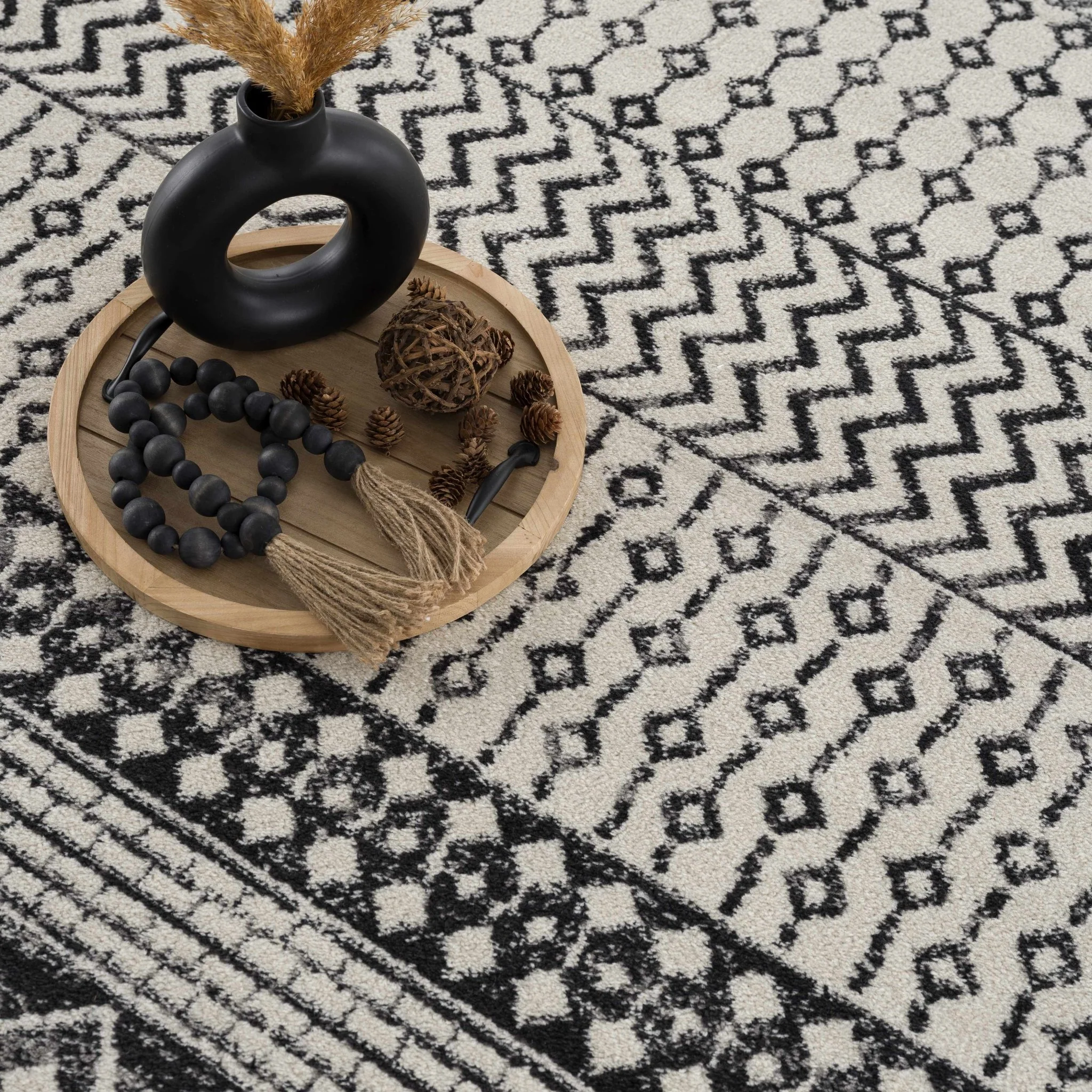 Tribal look Ivory and Charcoal Traditional Geometrical Design Rug - Image 16