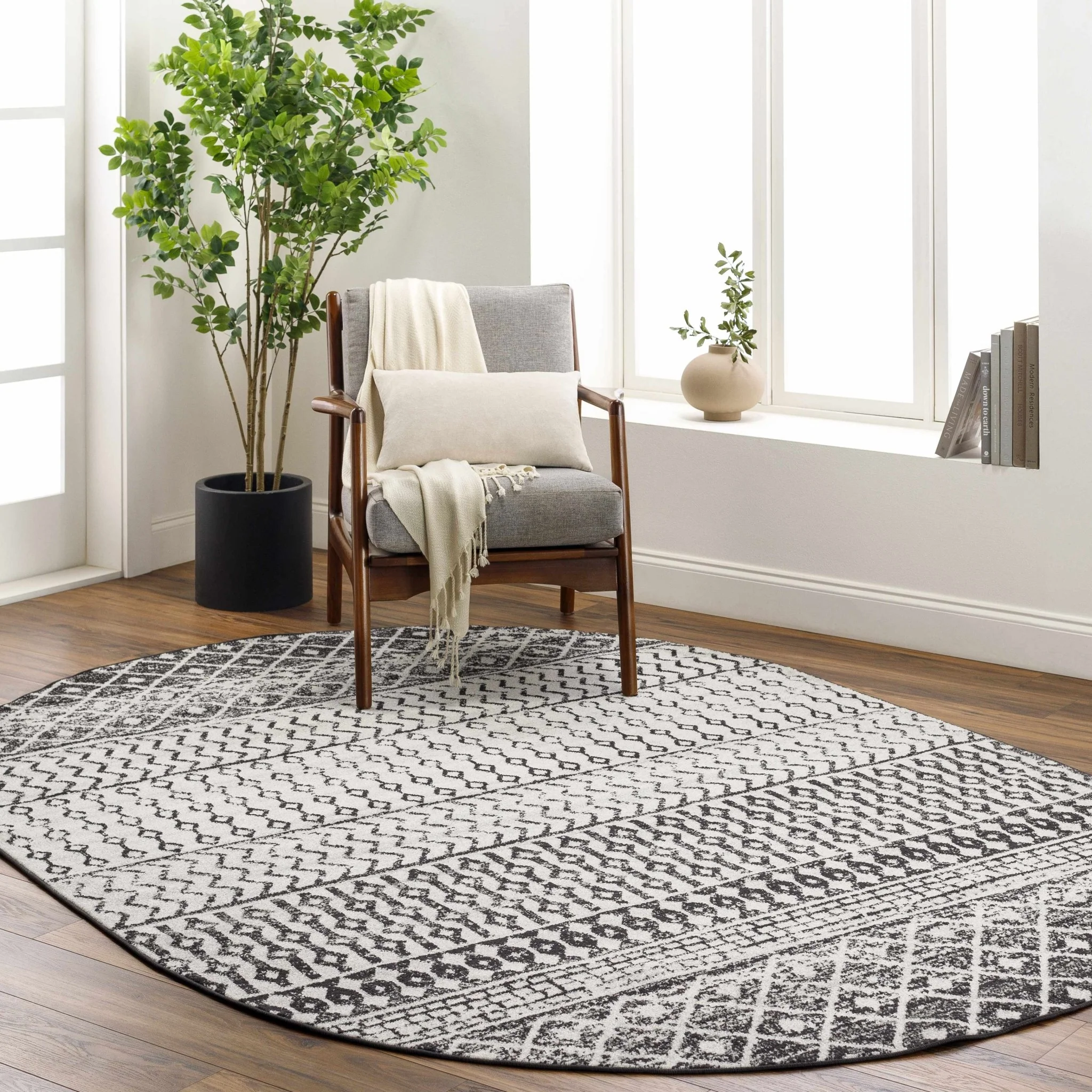 Tribal look Ivory and Charcoal Traditional Geometrical Design Rug - Image 32