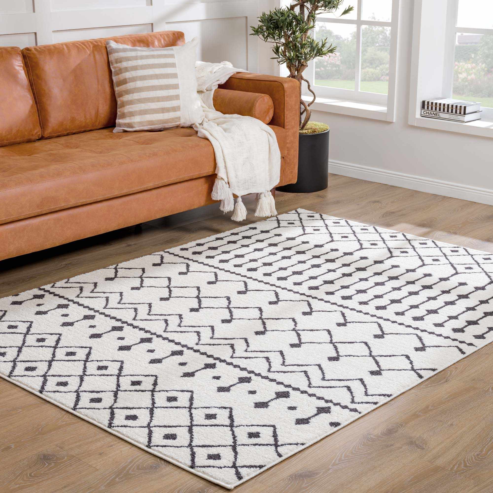 Ivory and Charcoal Traditional Tribal Design Multi size area rug - Image 15