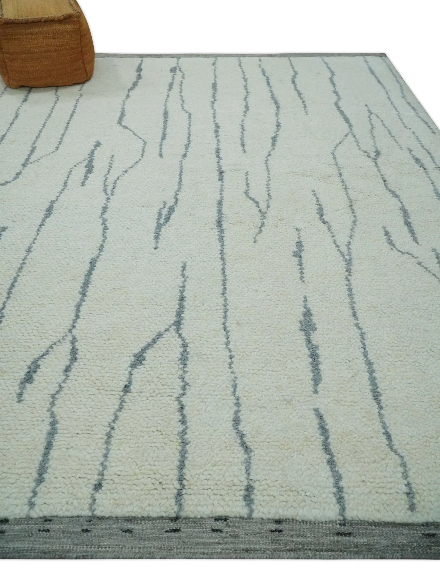 Contemporary Ivory and Gray 8.5x10.2 Stripes Pattern Hand knotted wool area rug - Image 3