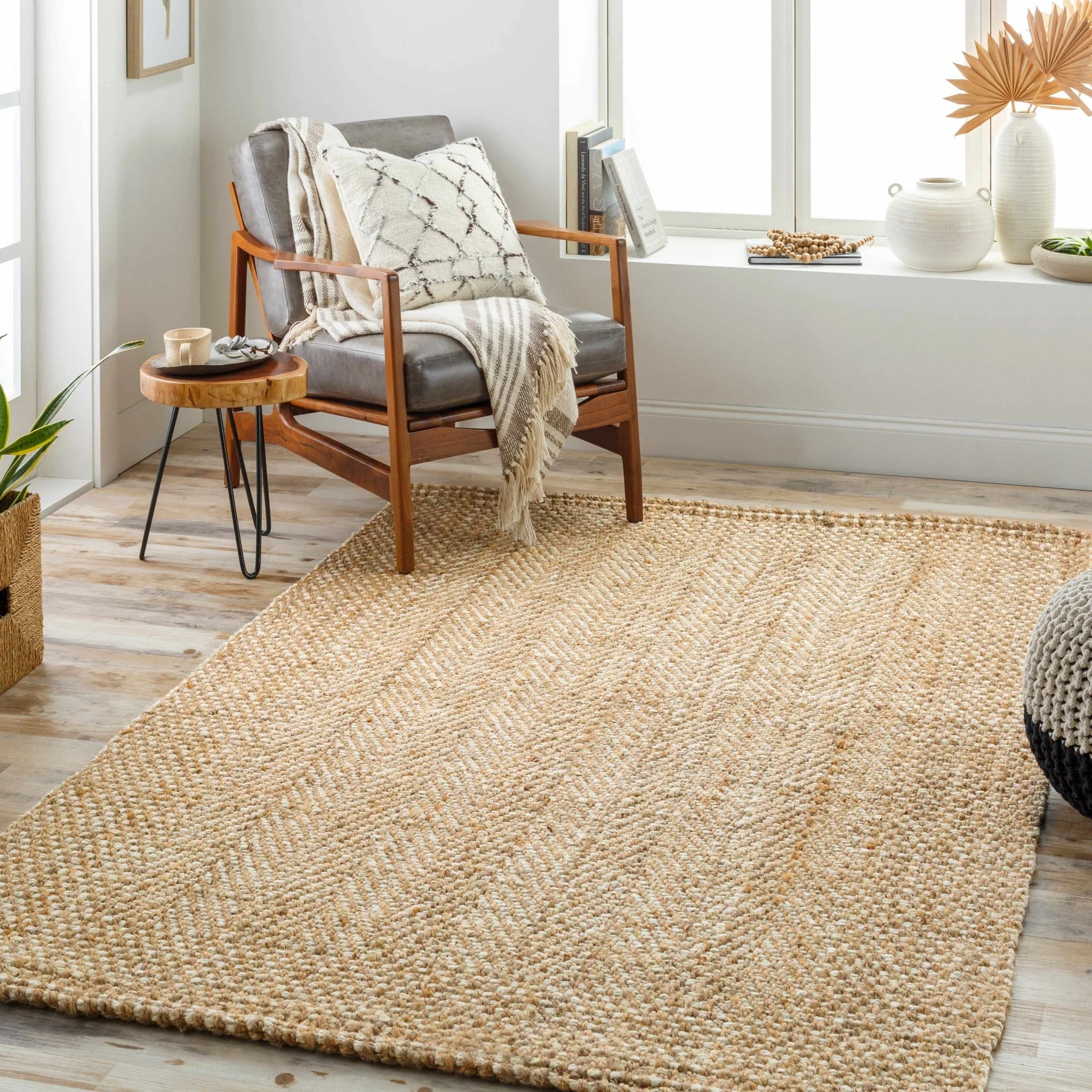 Hand Woven Ivory and Natural brown Chevron design Jute Braided Multi Size Rug - Image 2