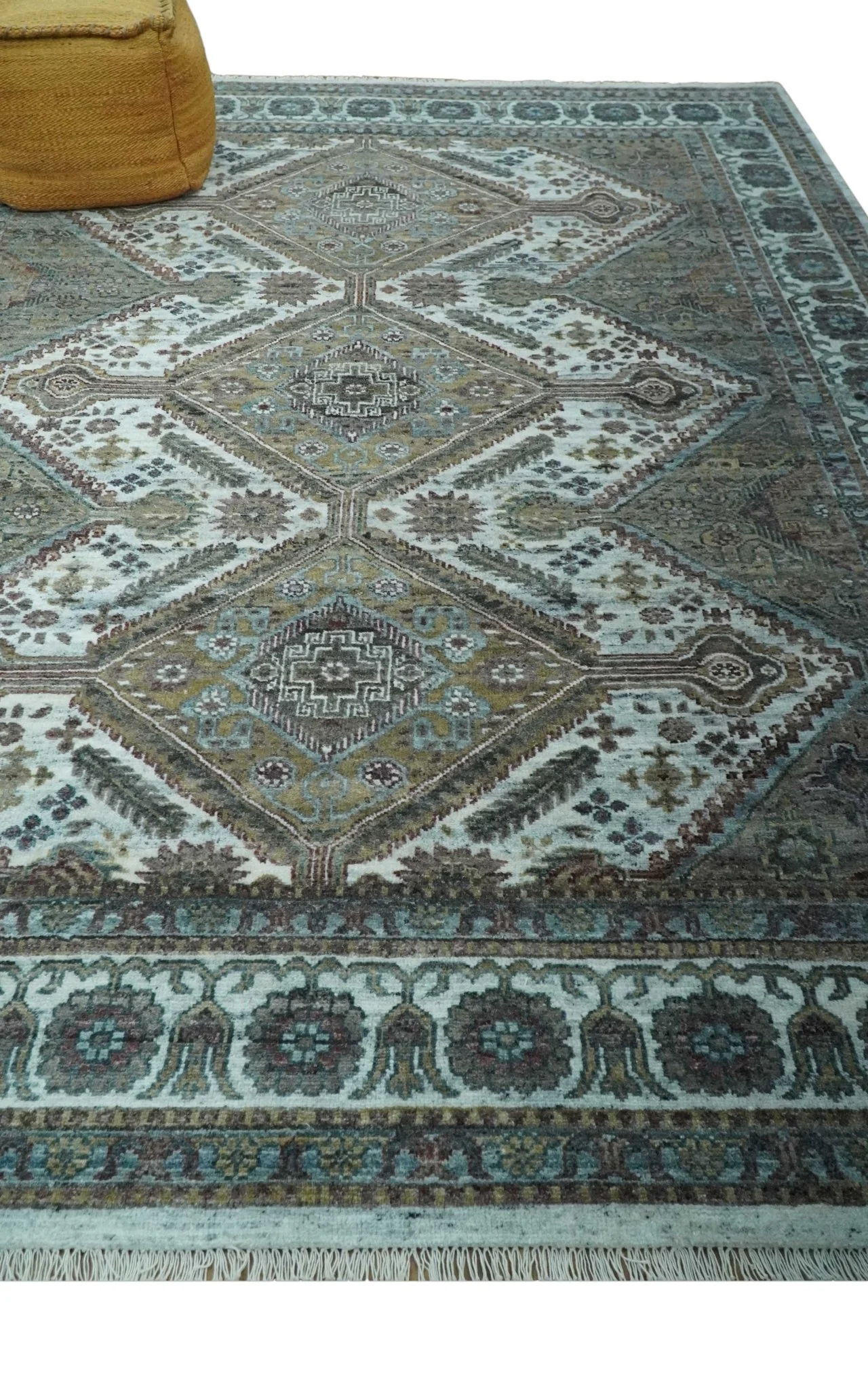 Ivory and Olive 8x10 Hand Knotted Traditional Design wool area rug - Image 3