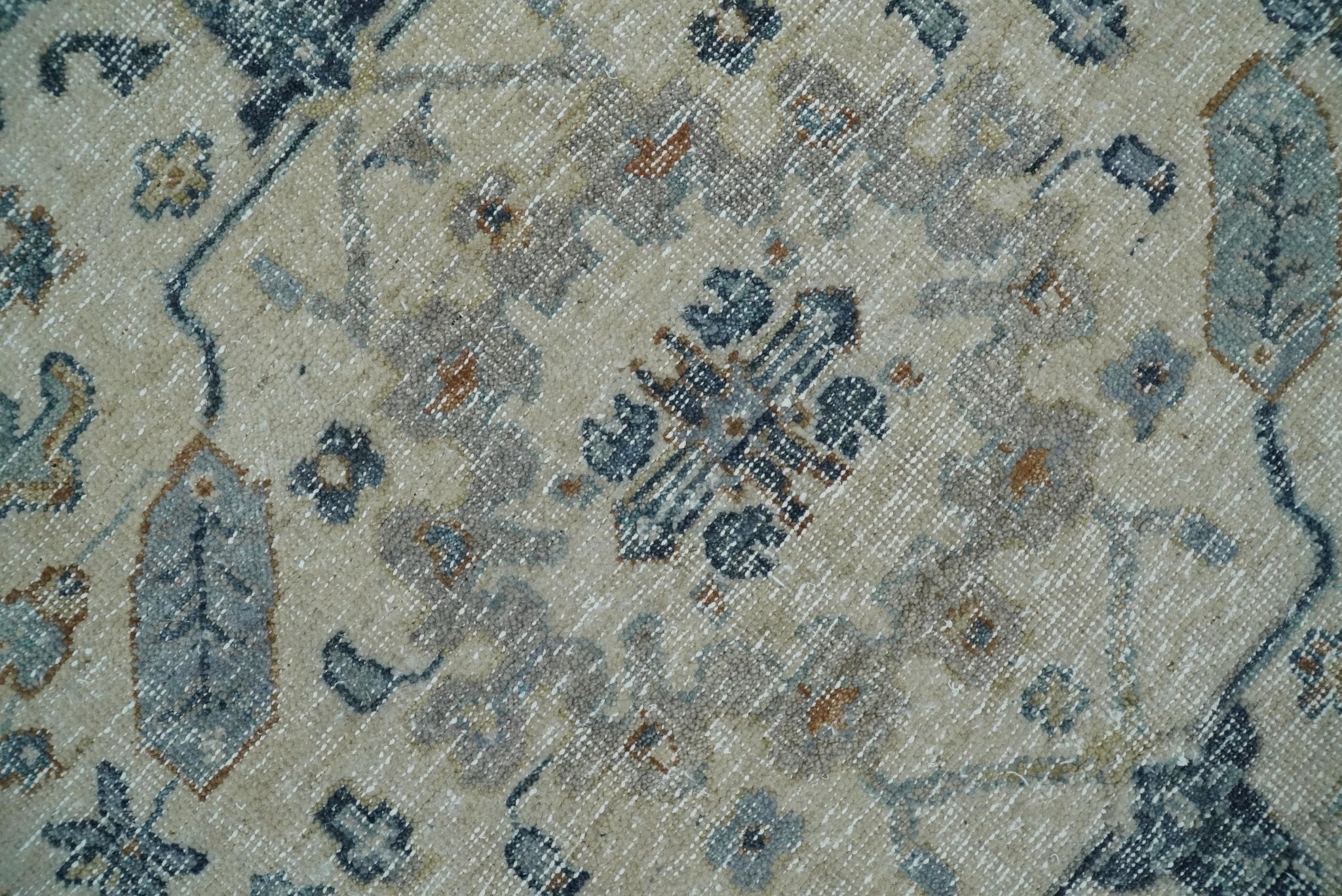 Vintage Style Ivory and Rust 8x10 Traditional Textured Low Pile Wool Rug - Image 4