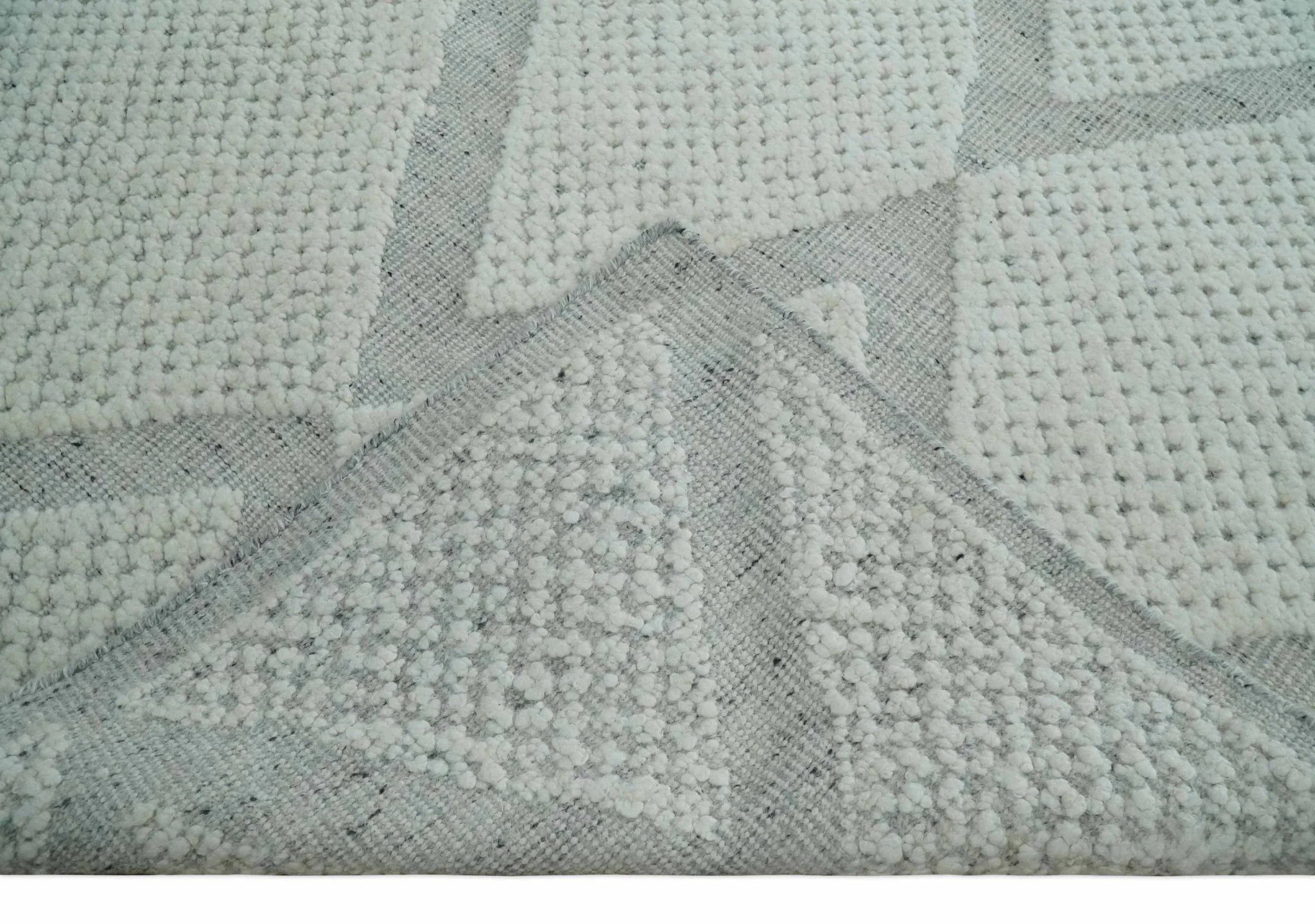Contemporary 8x10 Ivory and Silver Traditional Geometrical Pattern Hand Knotted Wool Area Rug - Image 7